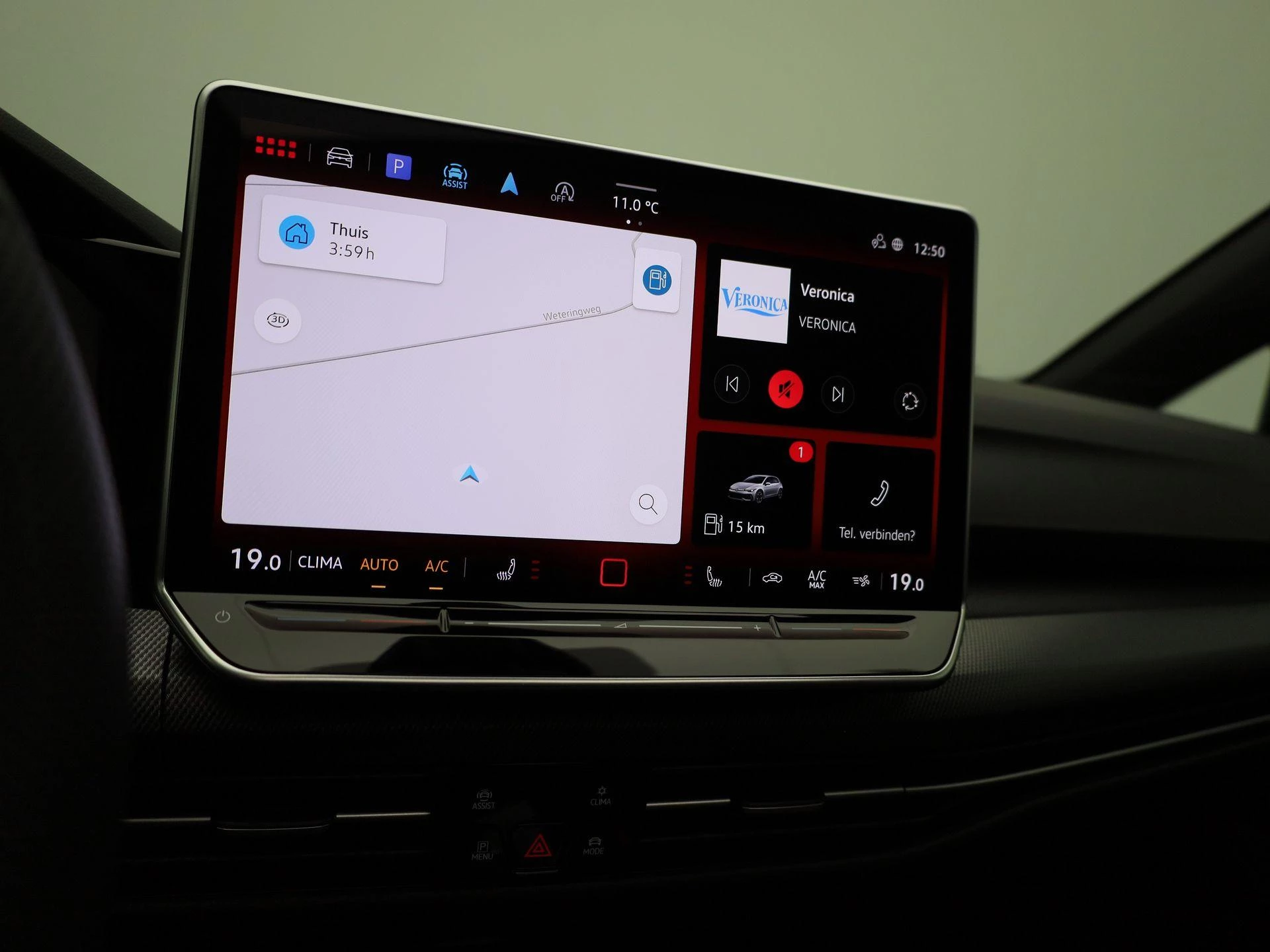 Volkswagen-Golf-image-14