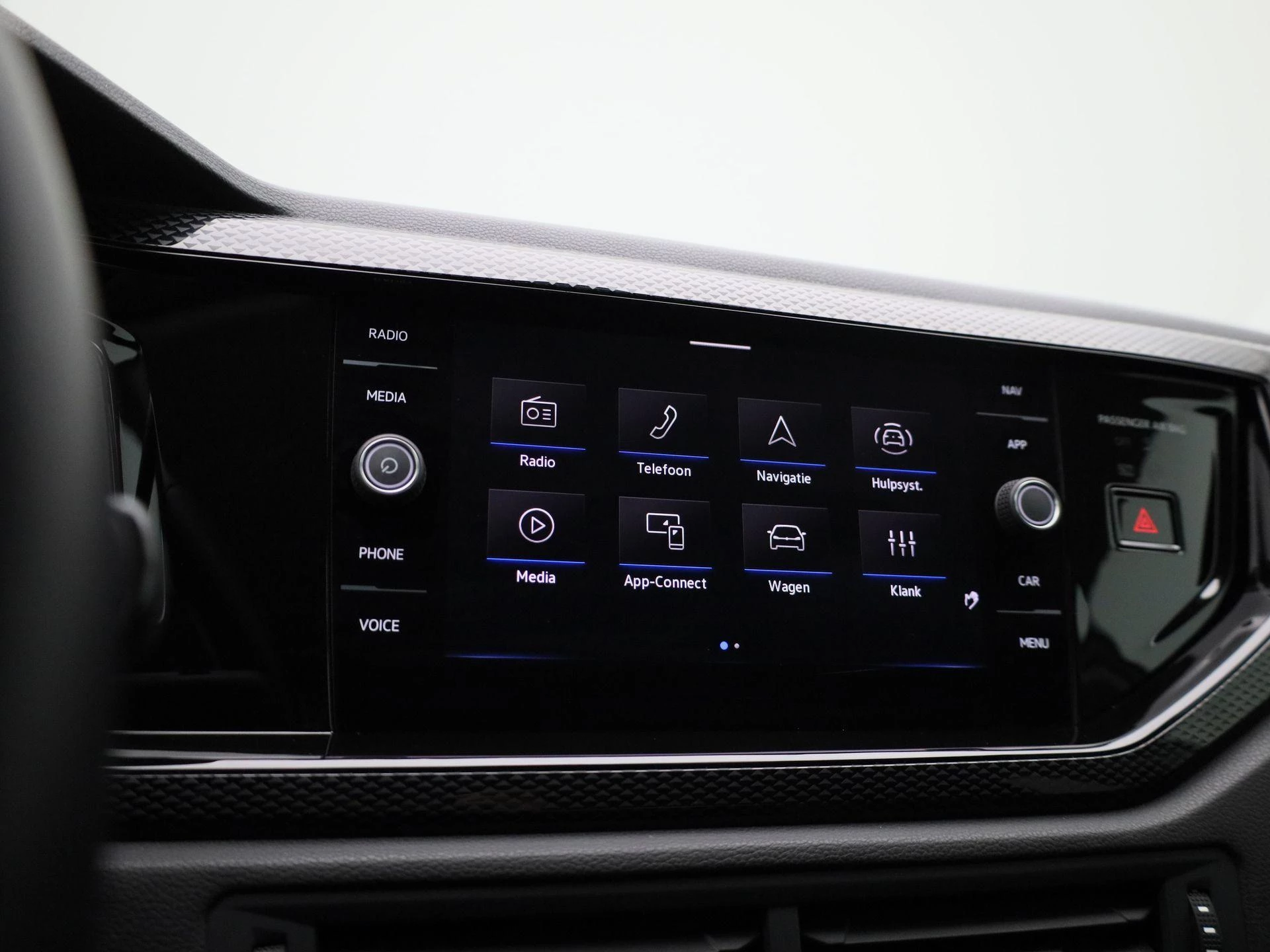 Volkswagen-Polo-image-24