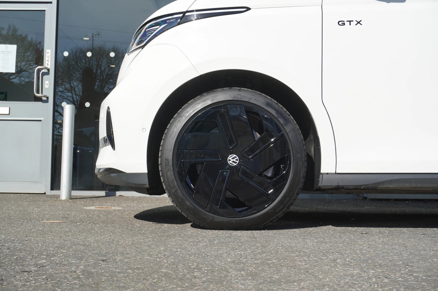 Volkswagen-ID. Buzz-image-4