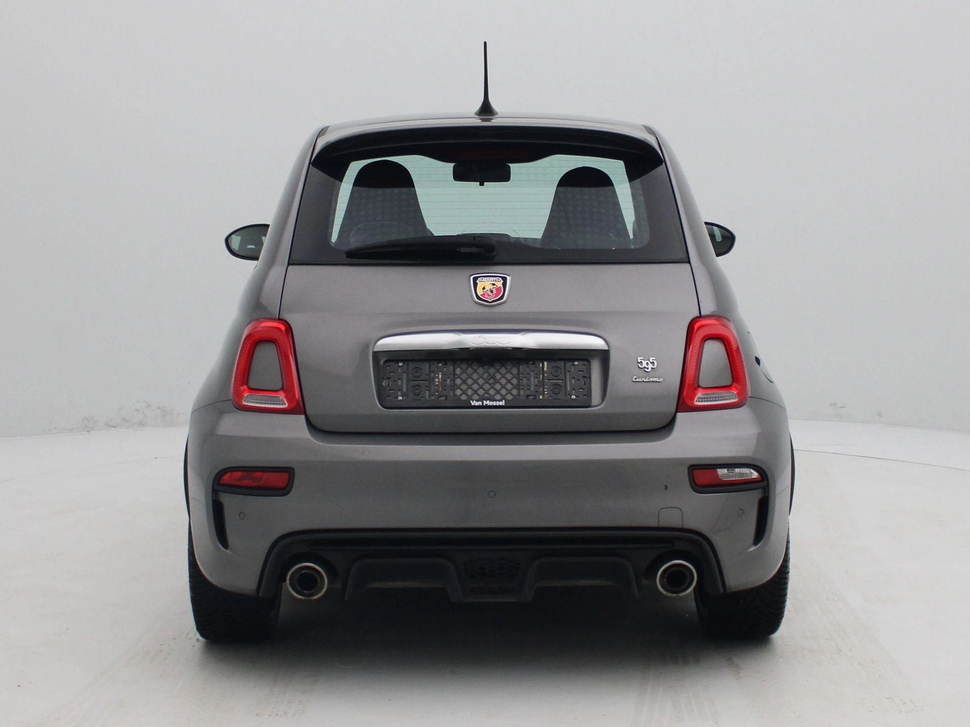 Abarth-595-image-4