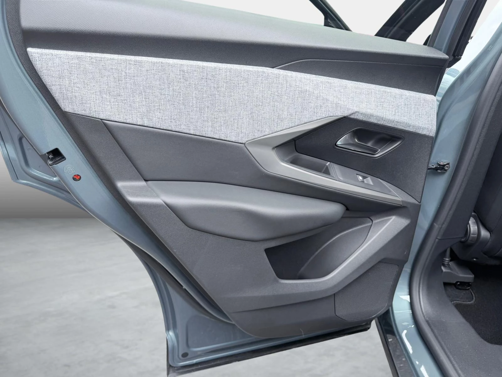 Peugeot 3008 1.2 HYBRID 145 e-DSC6 Allure