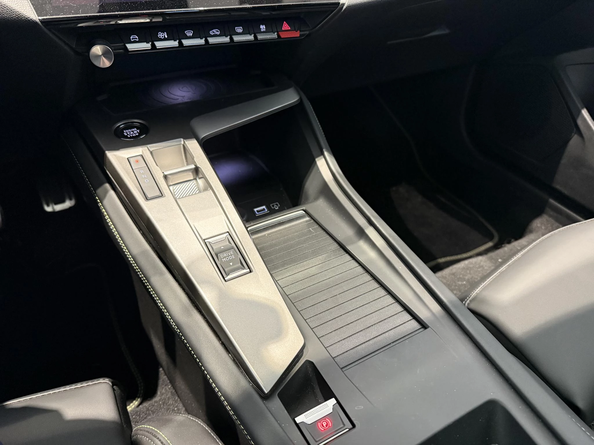Peugeot-408-image-21