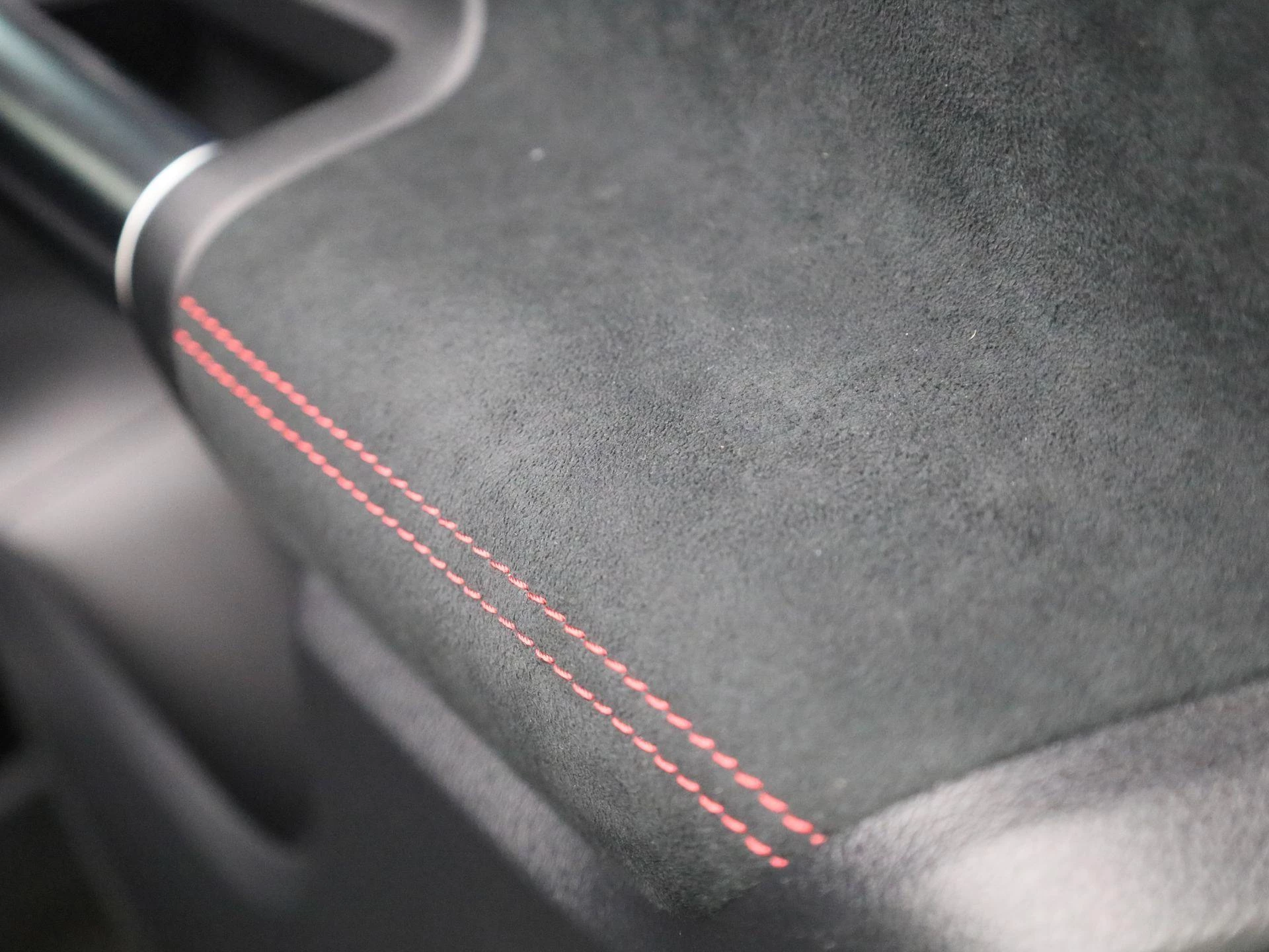 Mercedes-Benz-EQA-image-45