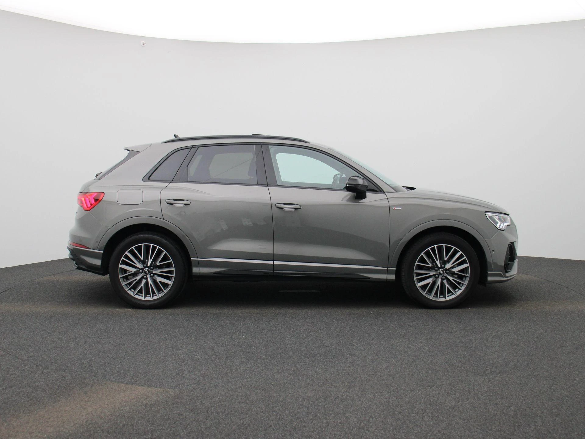 Audi-Q3-image-5
