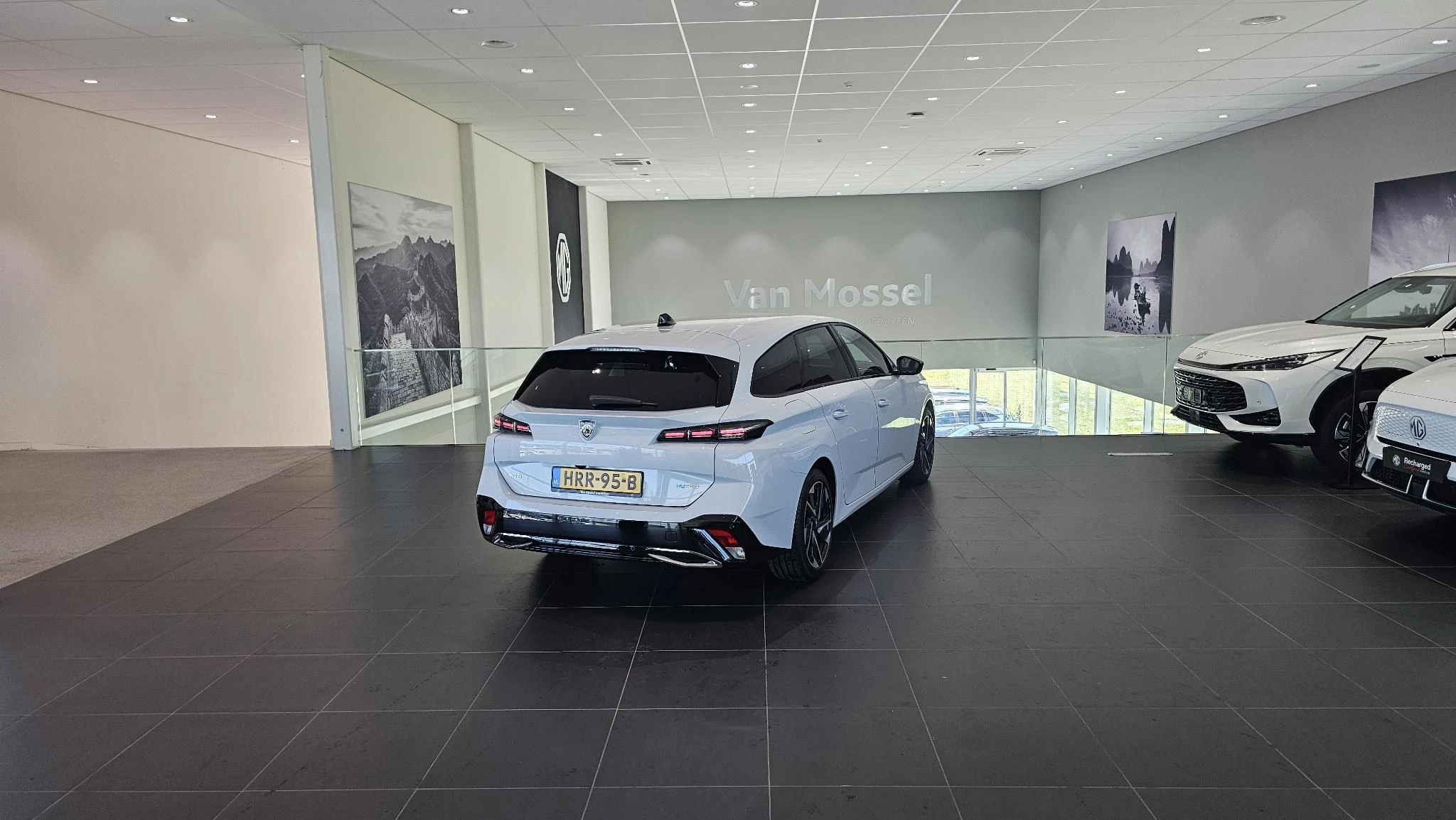 Peugeot 308 SW 1.6 Plug-in Hybrid 180 Allure Avantage