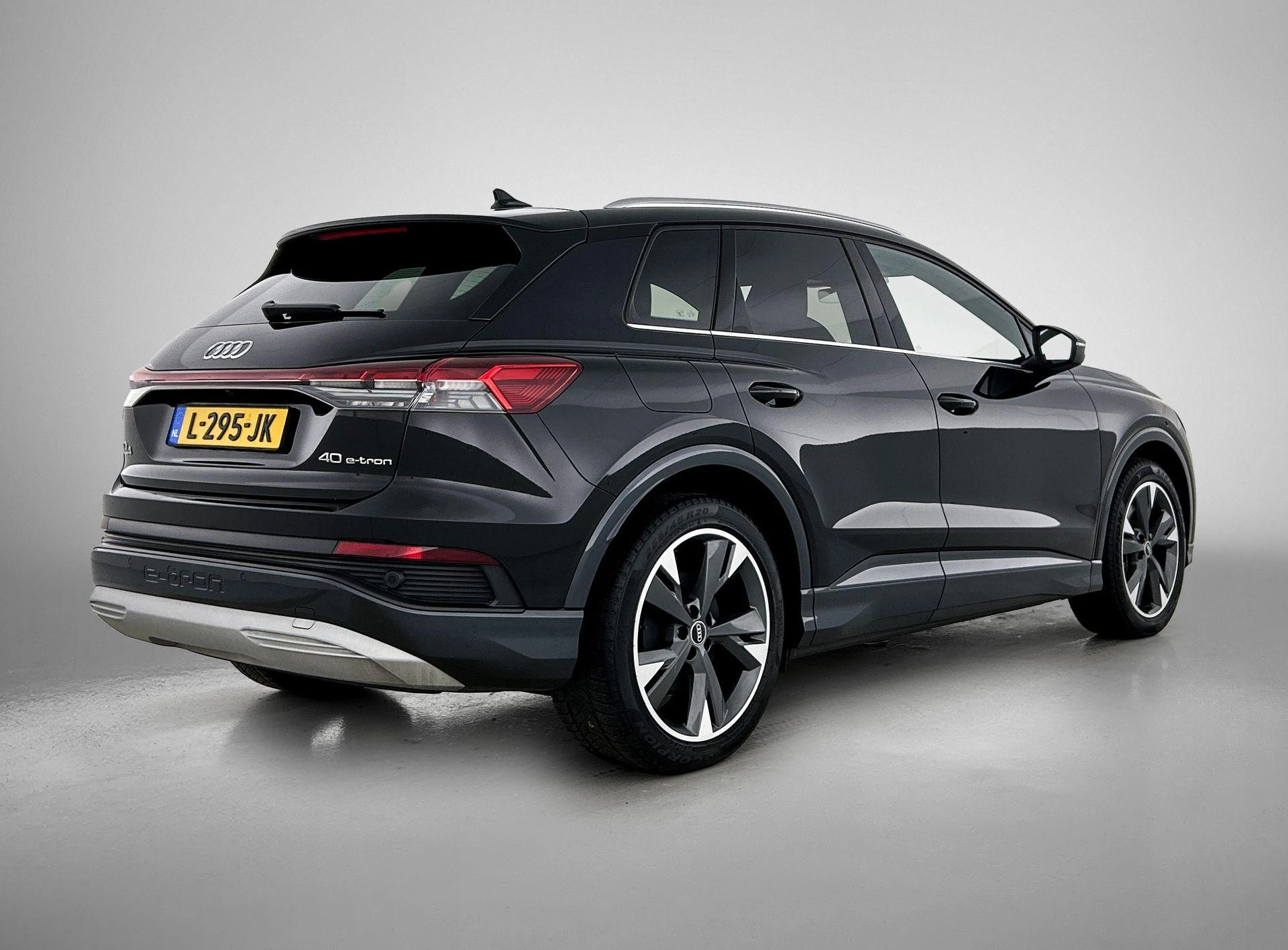 Audi-Q4 e-tron-image-4