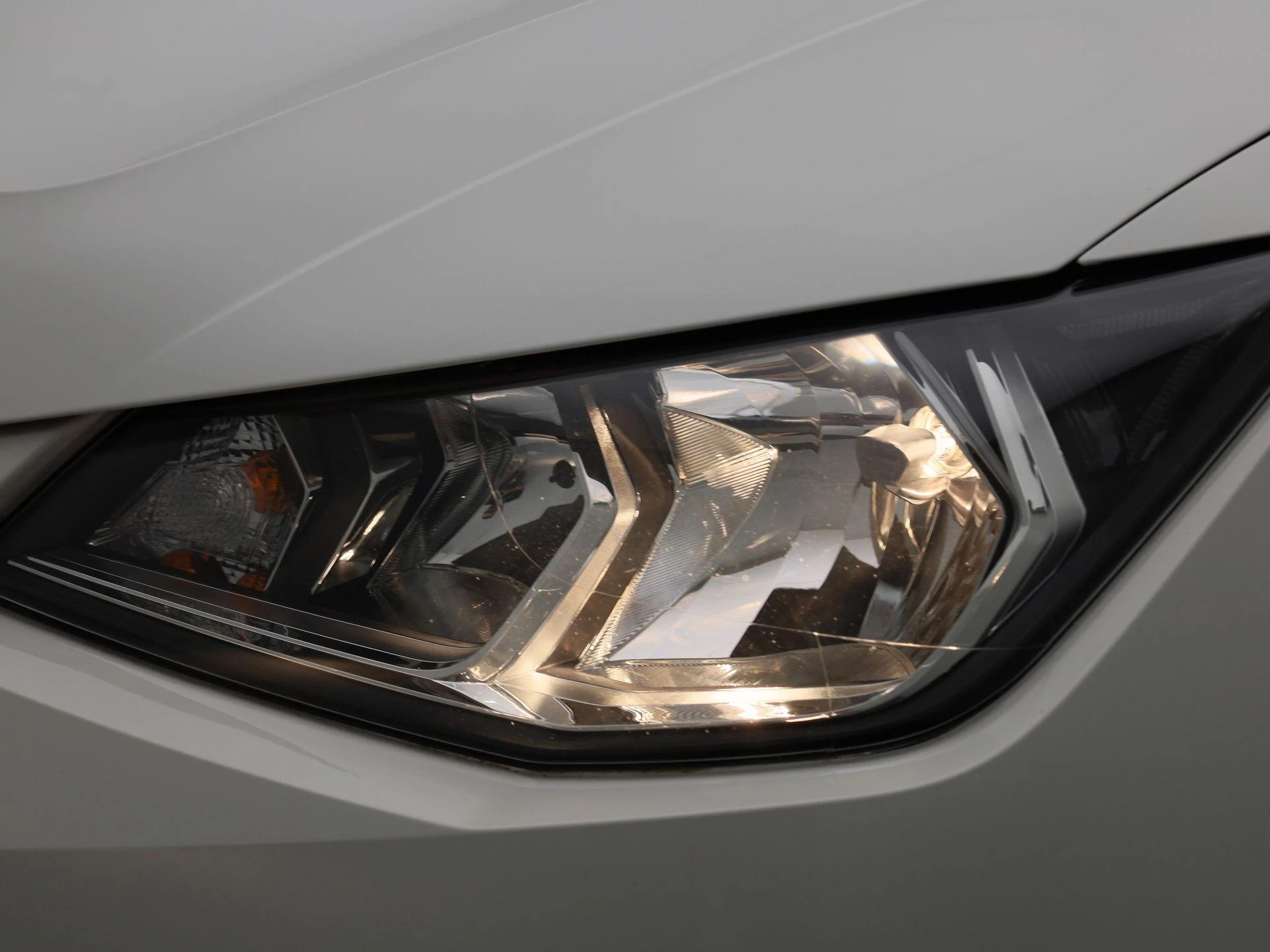 SEAT-Arona-image-12