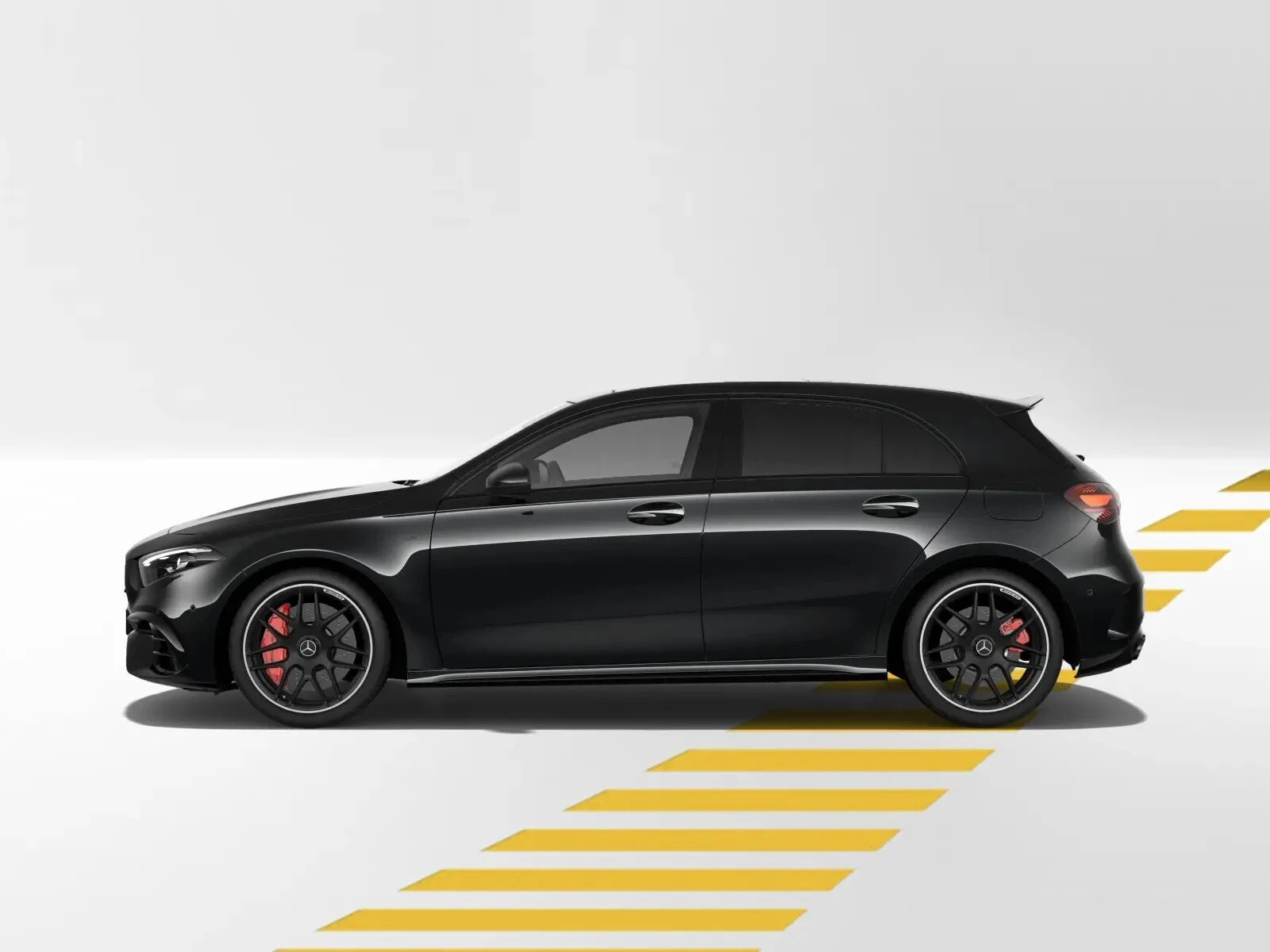 Mercedes-AMG-A-Klasse 45-image-1