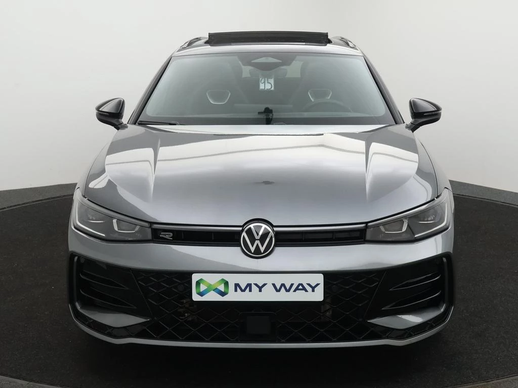 Volkswagen-Passat-image-5