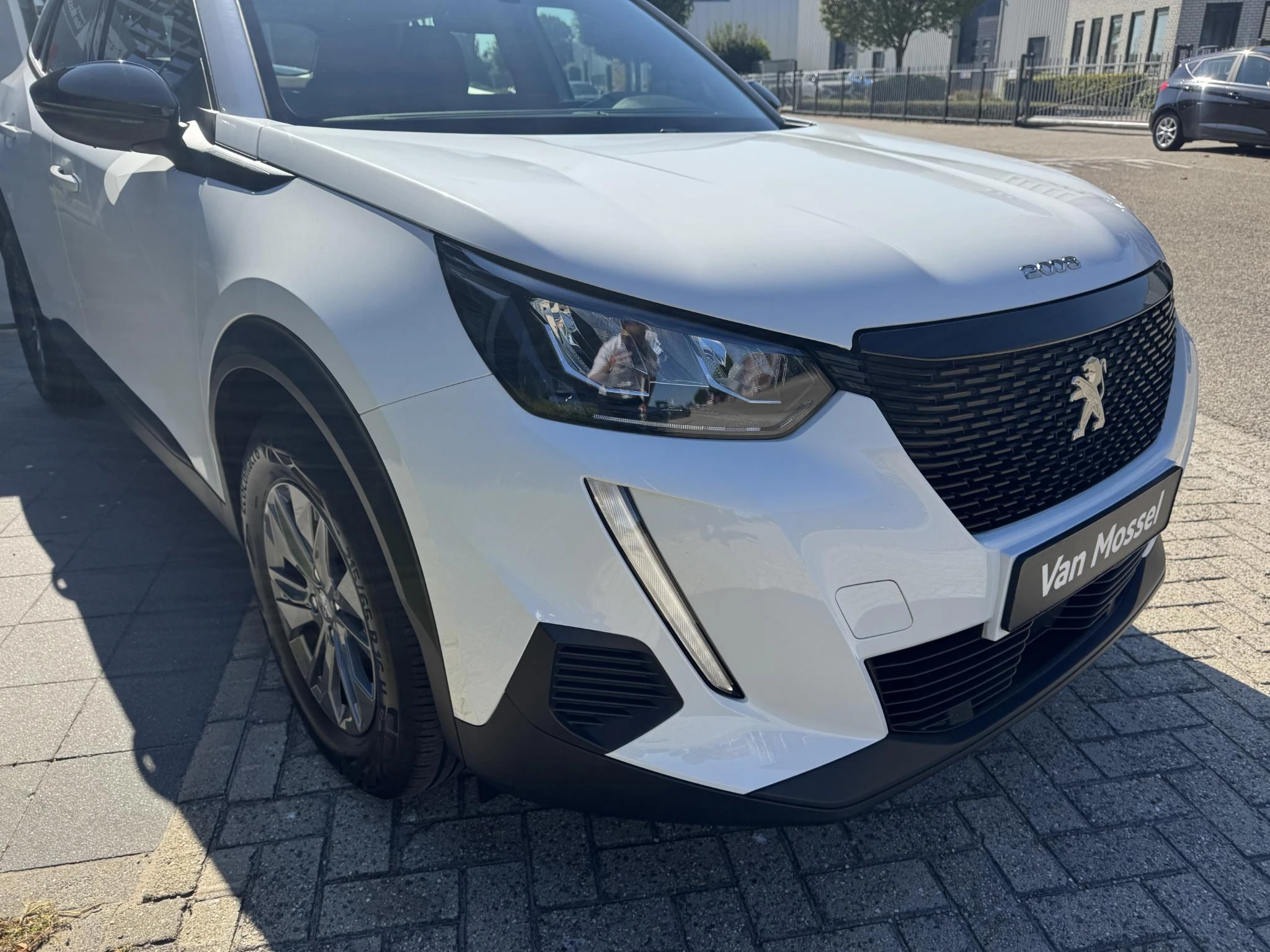 Peugeot-2008-image-6