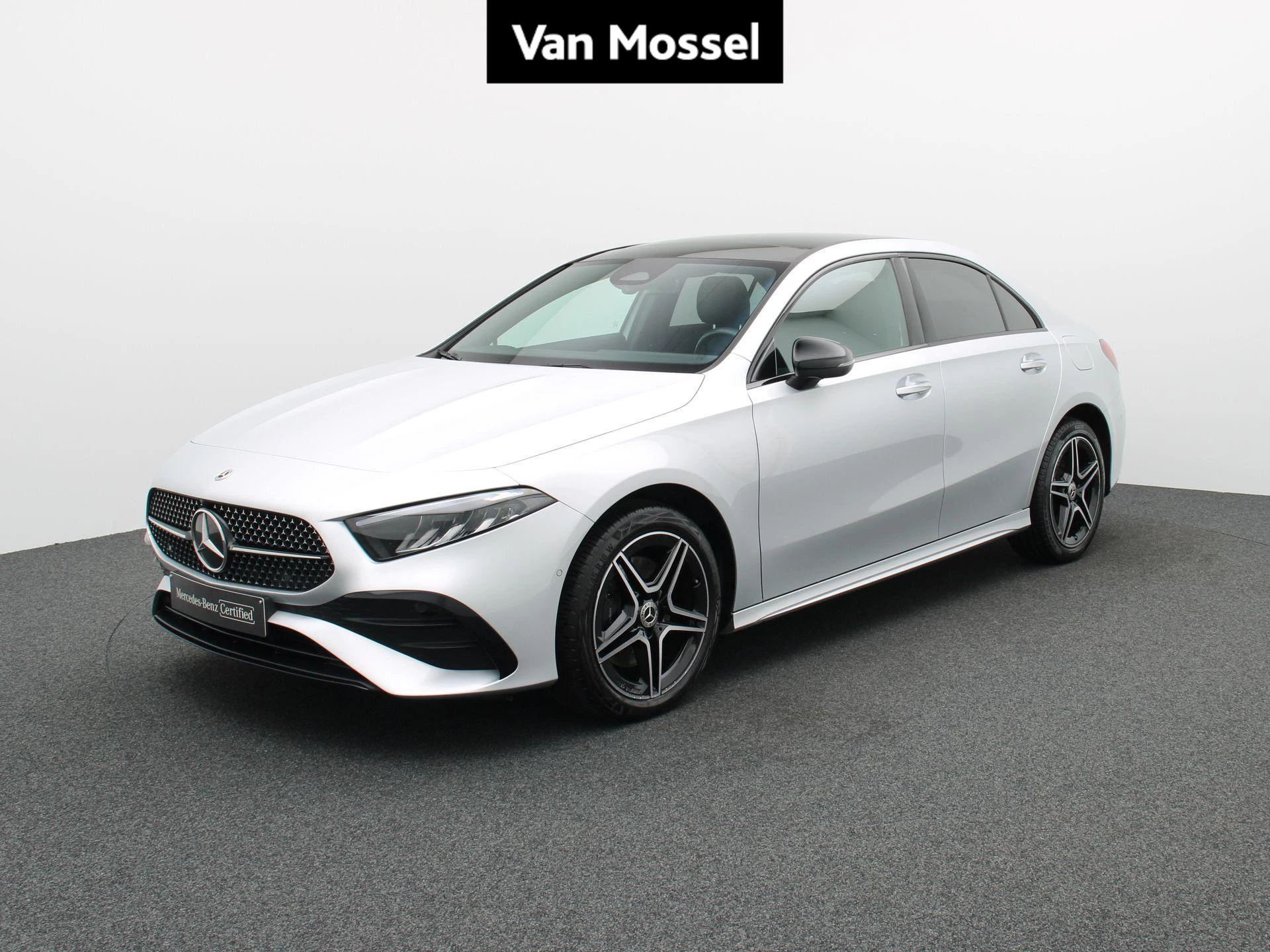 Mercedes-Benz-A-Klasse-image-0