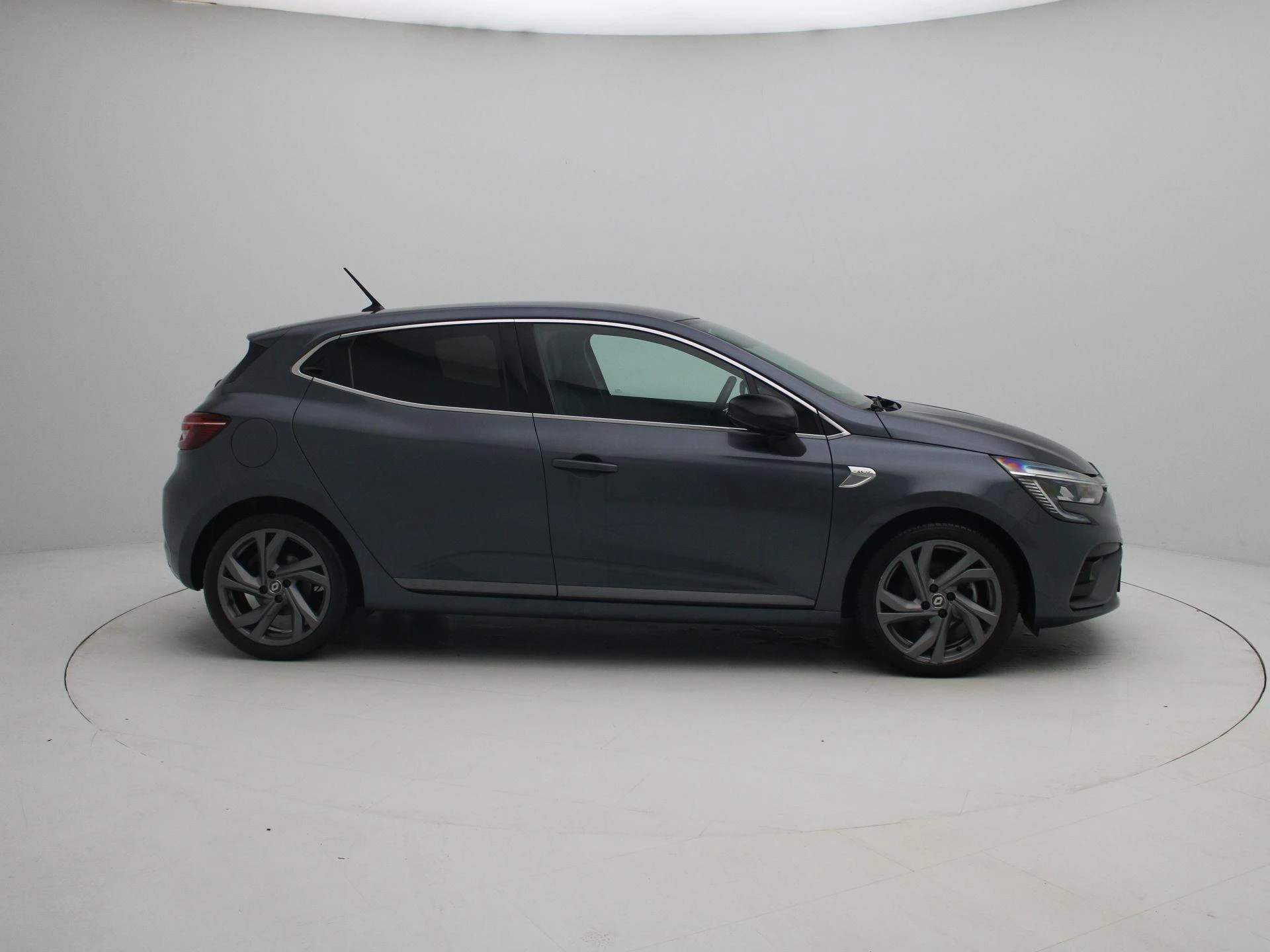 Renault-Clio-image-6