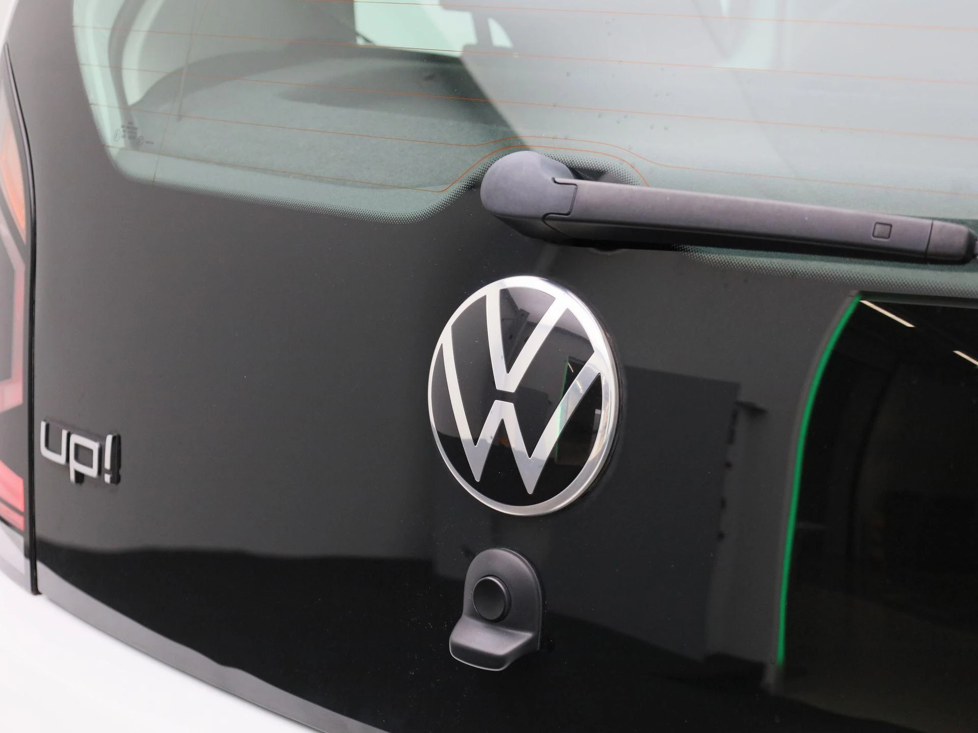 Volkswagen-up!-image-29