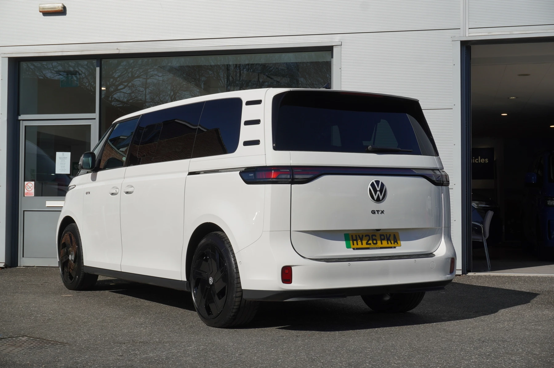 Volkswagen-ID. Buzz-image-2