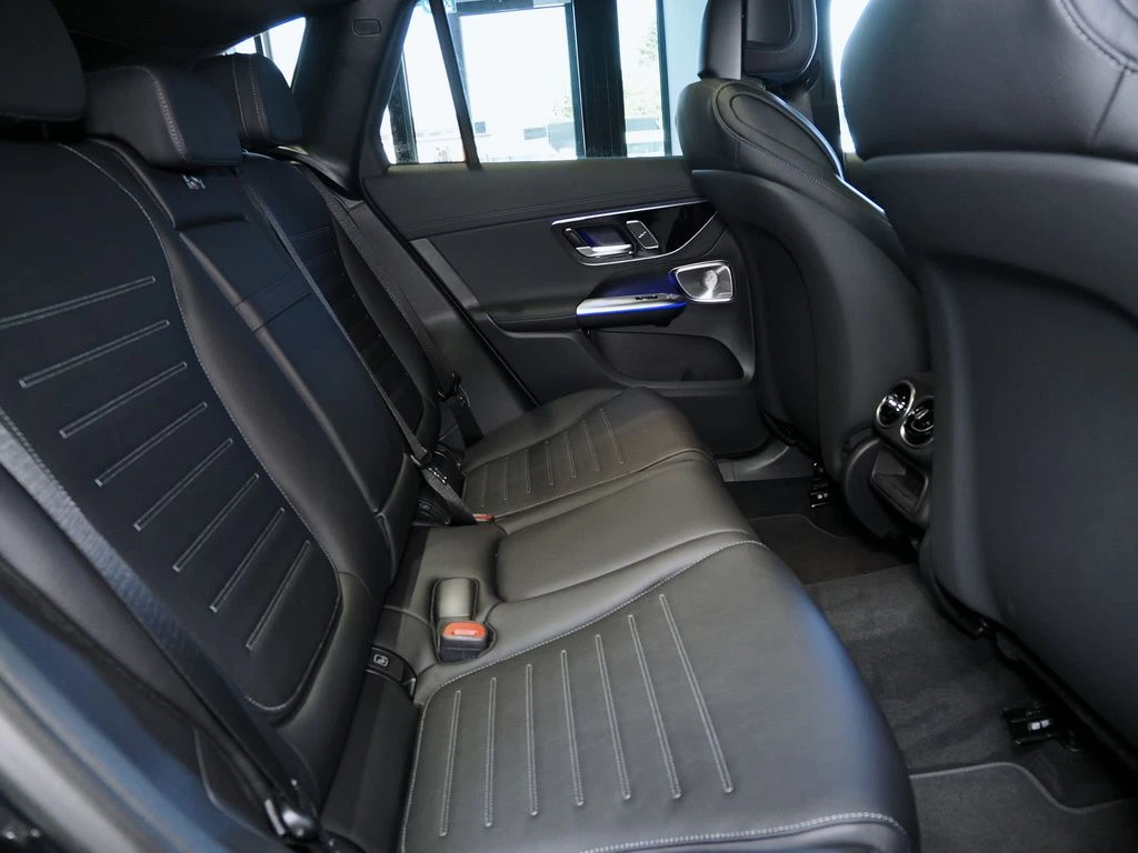 Mercedes-Benz-GLC 450 d-image-11