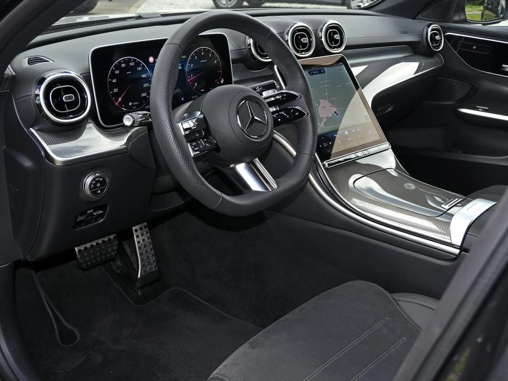 Mercedes-Benz-C-Klasse 300-image-8
