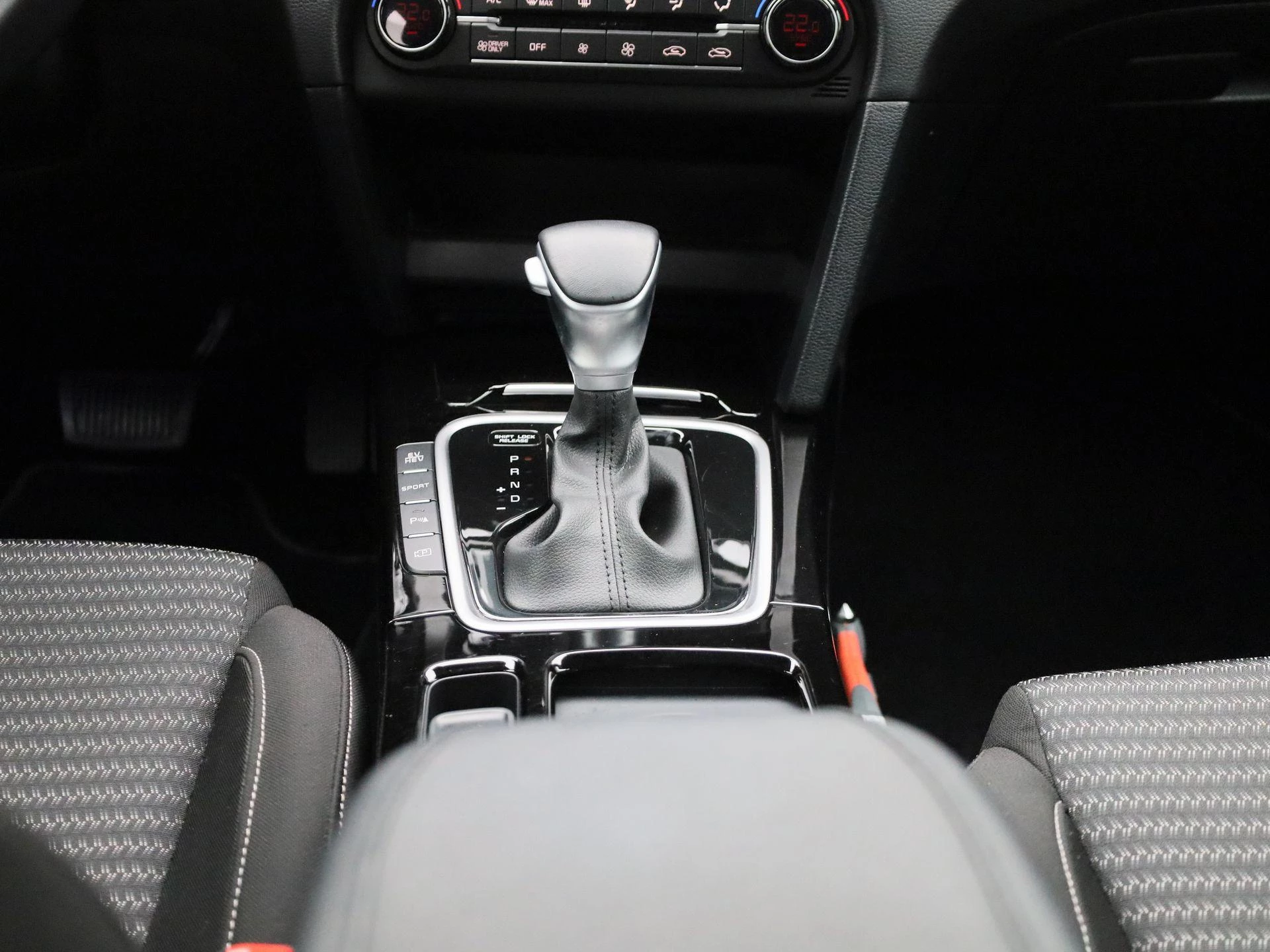 Kia-Ceed Sportswagon-image-11