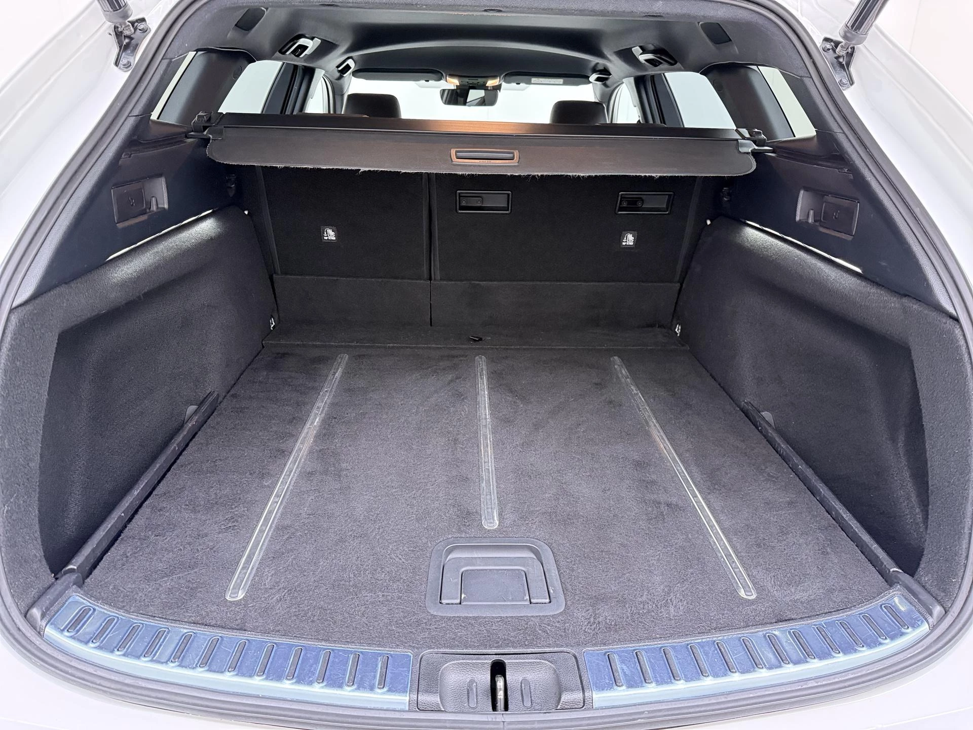 Toyota-Corolla Touring Sports-image-9
