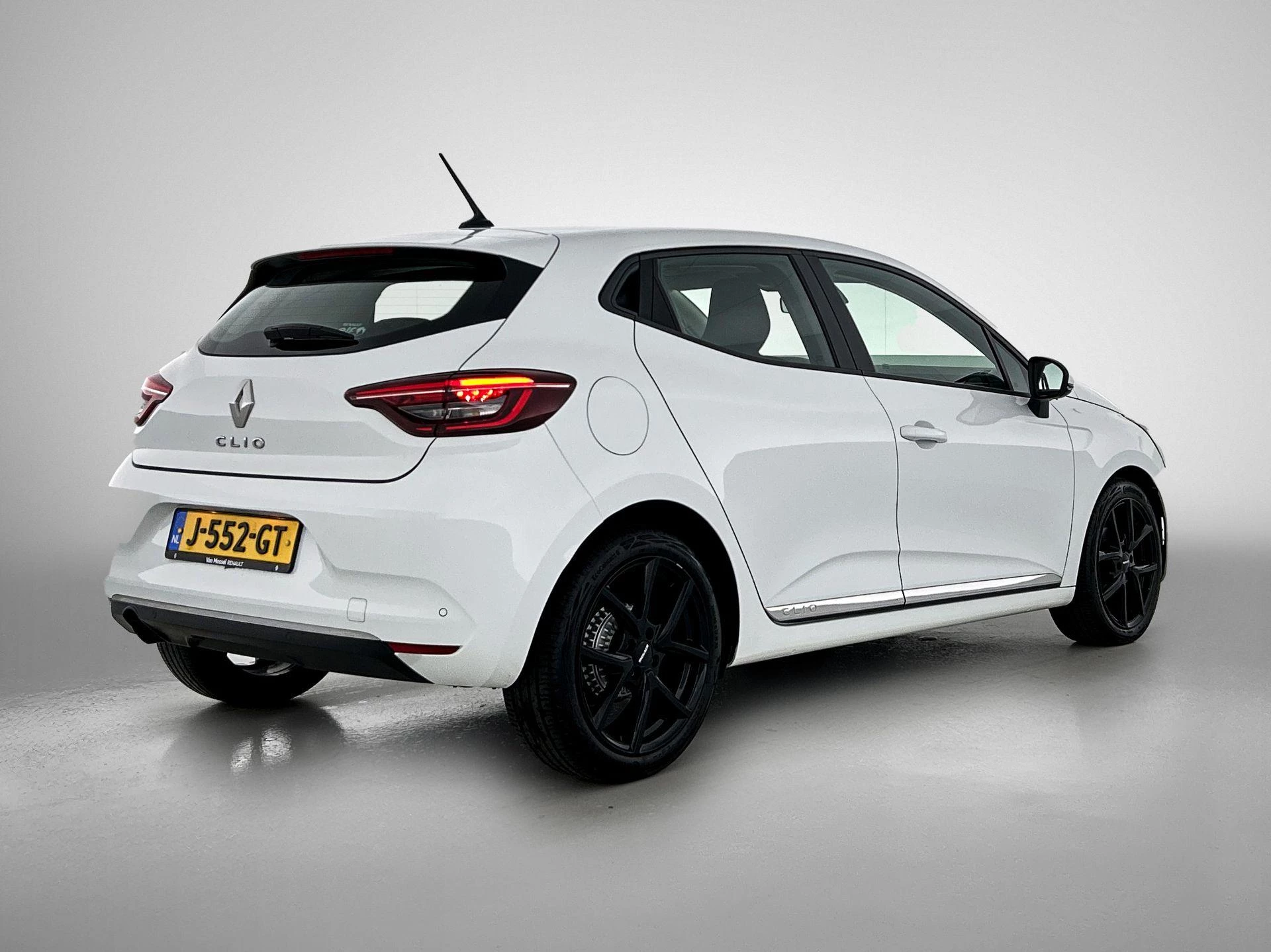 Renault-Clio-image-3