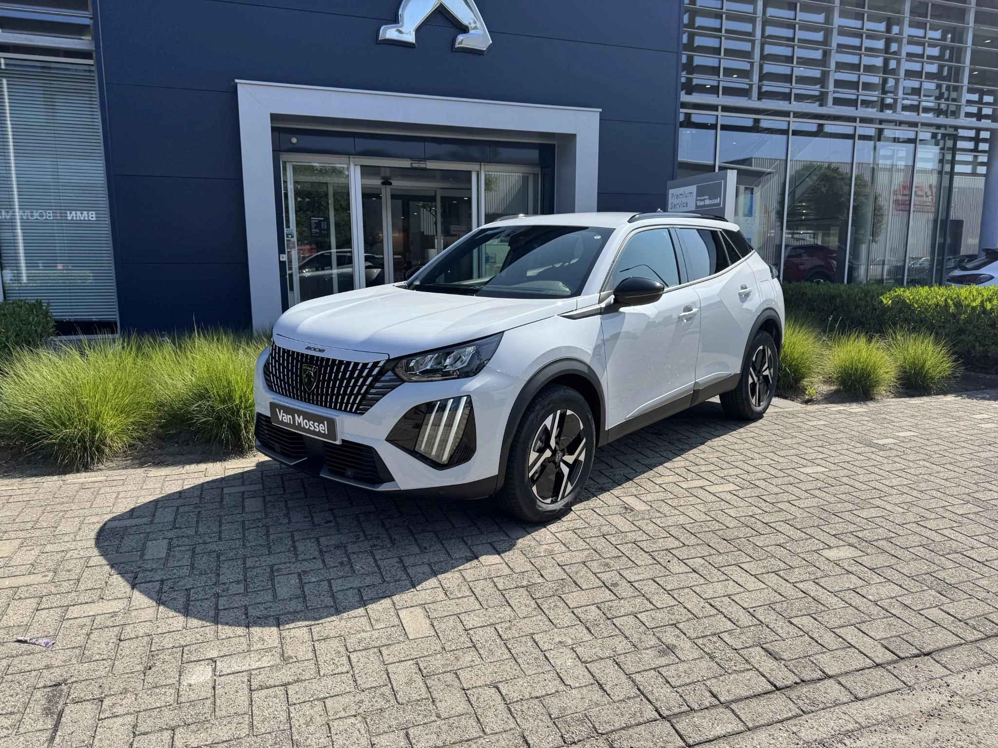 Peugeot-2008-image-1