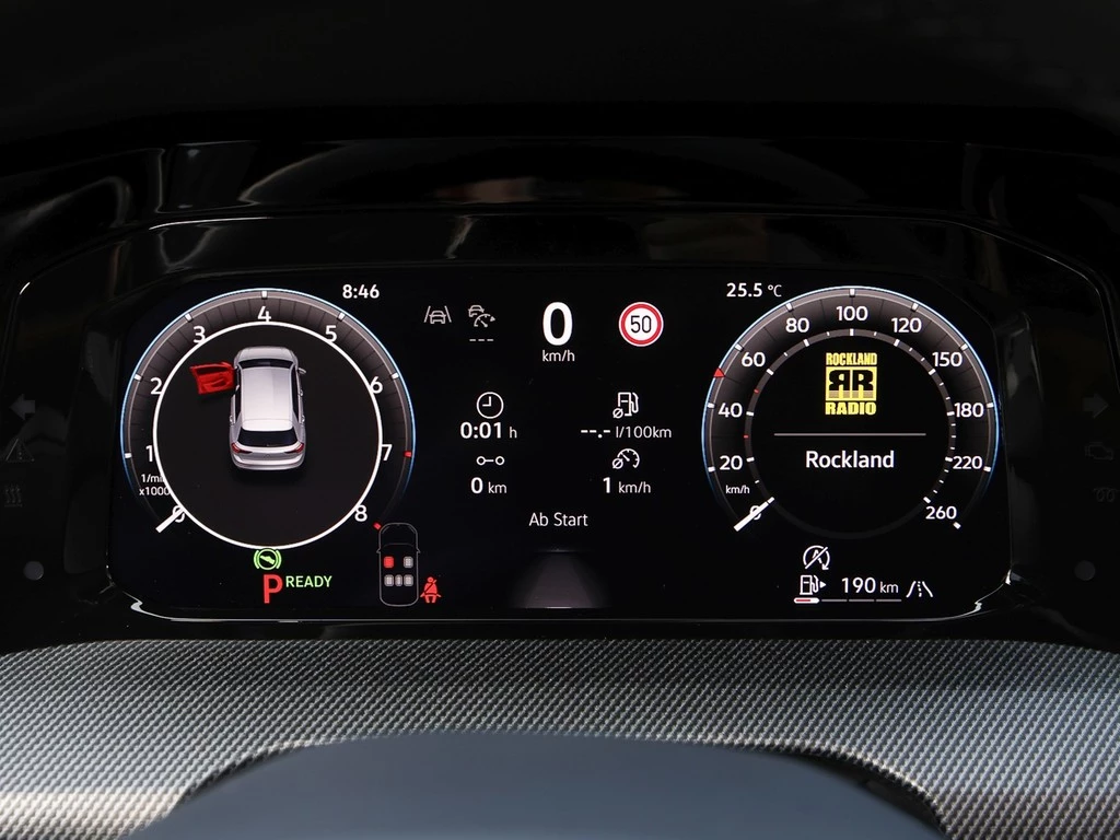 Volkswagen Golf 1.5 eTSI DSG R-Line AHK, Pano, ASG