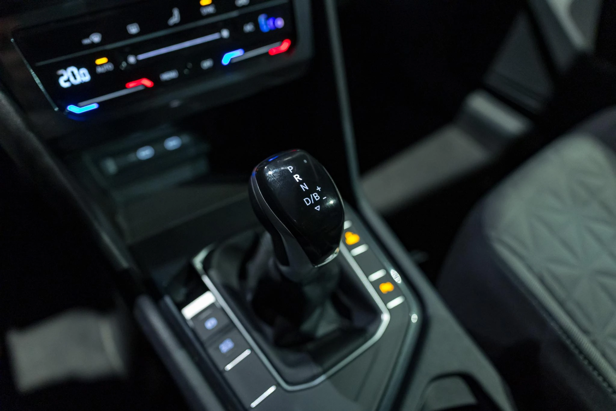 Volkswagen-Tiguan-image-31