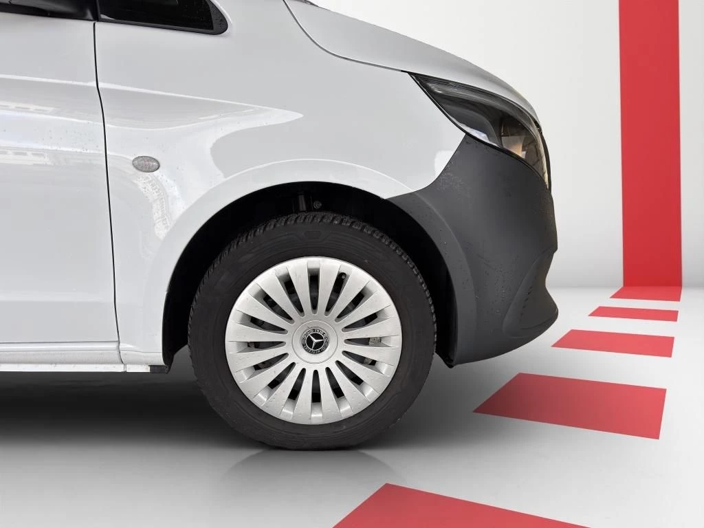 Mercedes-Benz-Vito-image-4