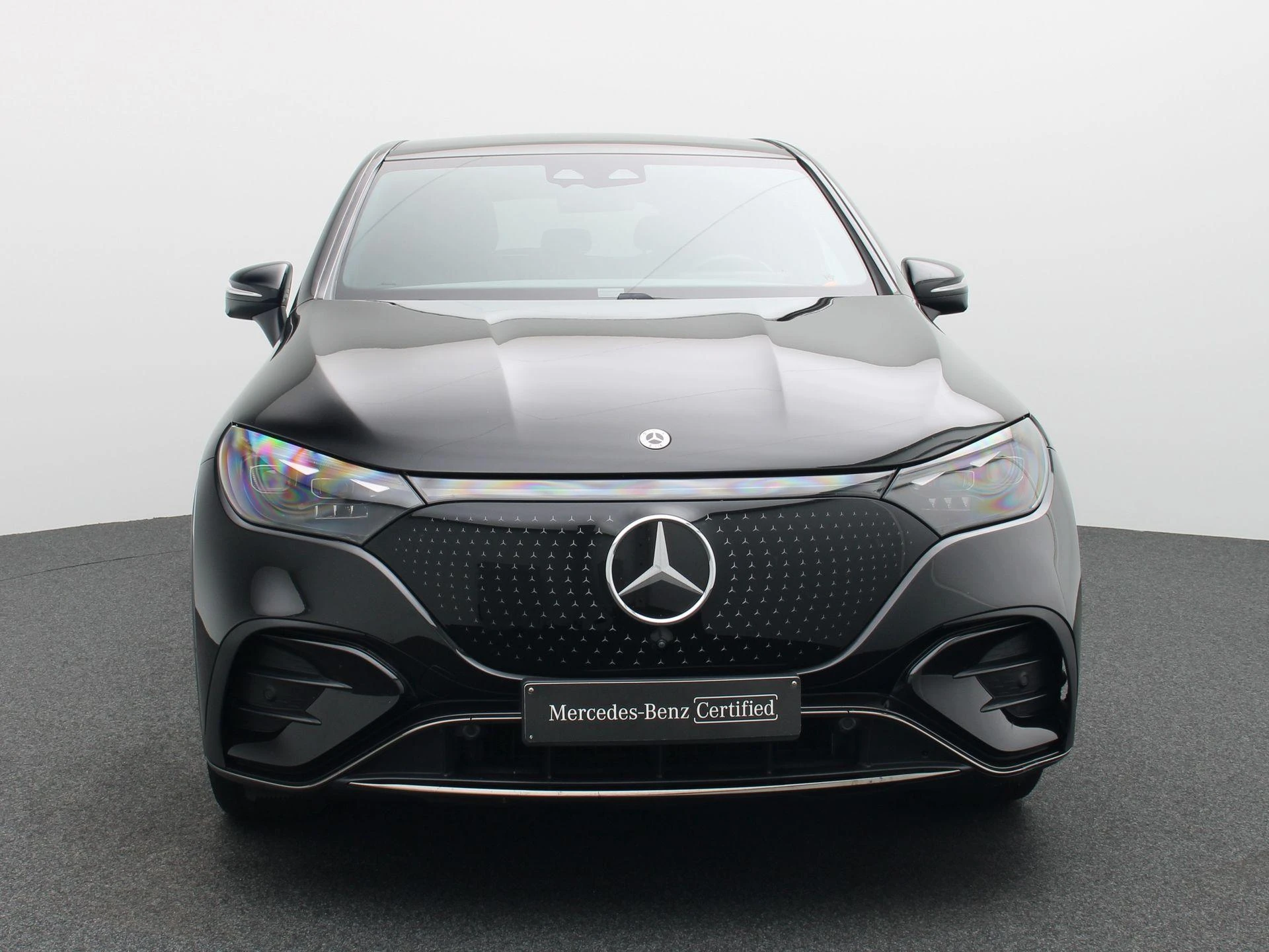 Mercedes-Benz-EQE-image-2