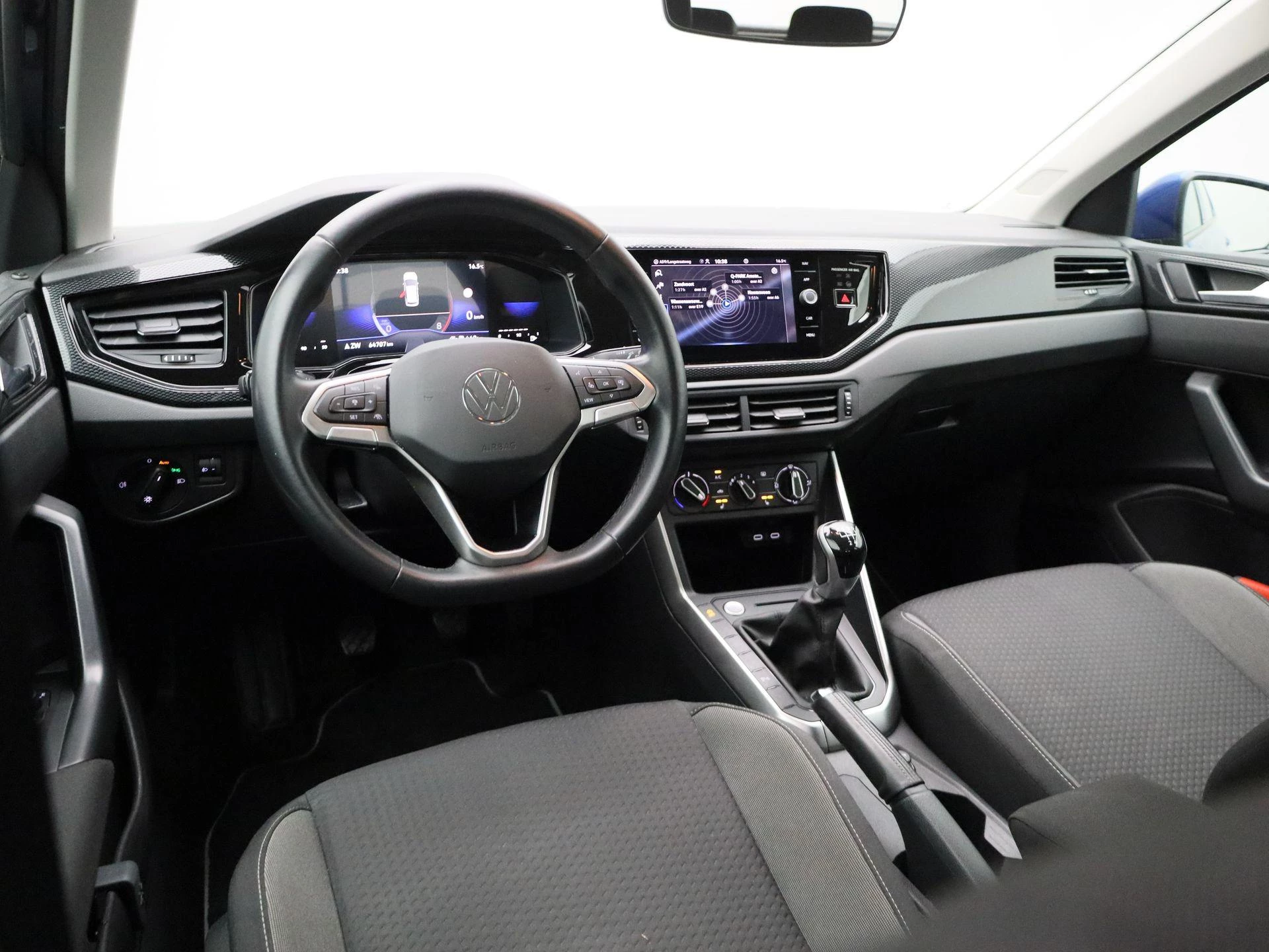 Volkswagen-Polo-image-6
