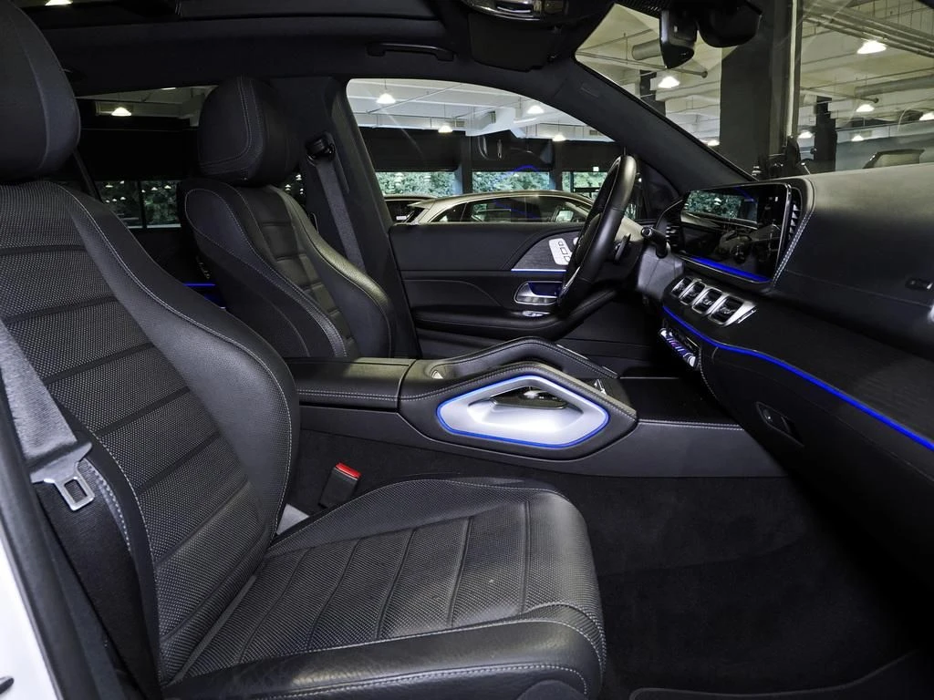 Mercedes-Benz-GLS 450-image-12