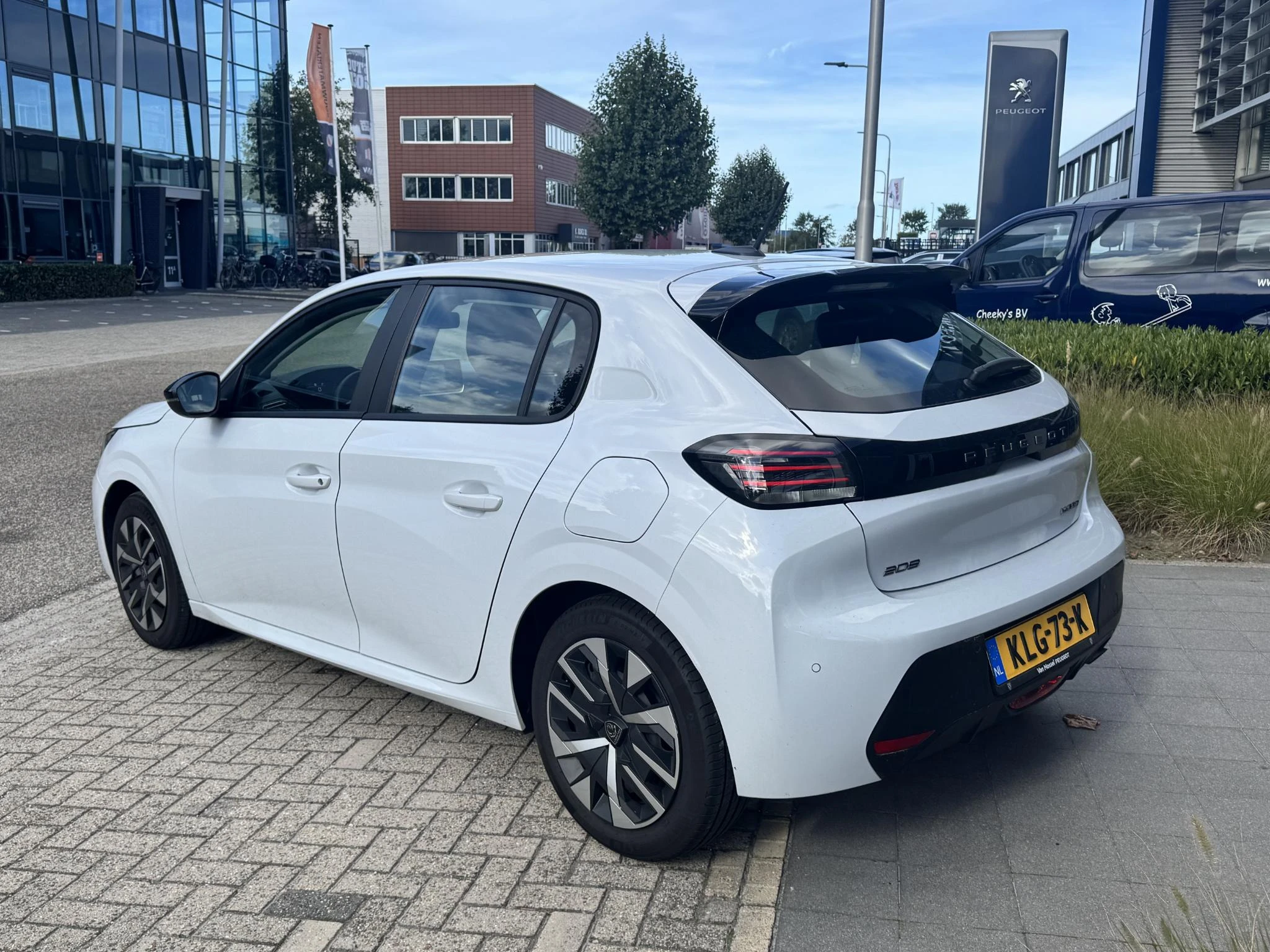 Peugeot-208-image-6