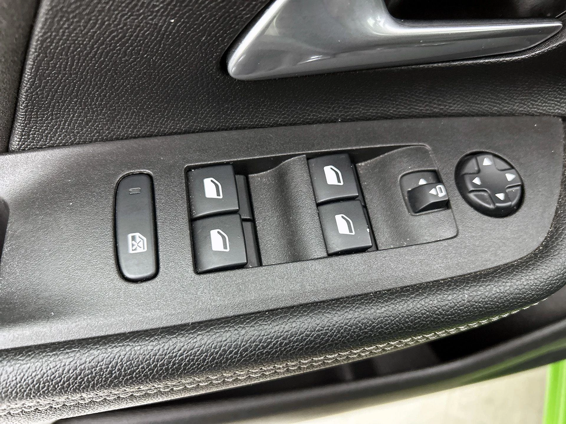 Opel Mokka-e Ultimate 50-kWh 11kw bl.