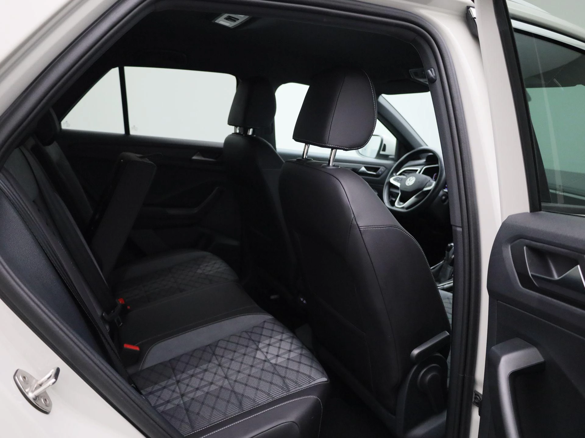 Volkswagen T-Roc 1.5 TSI R-Line 150 PK|