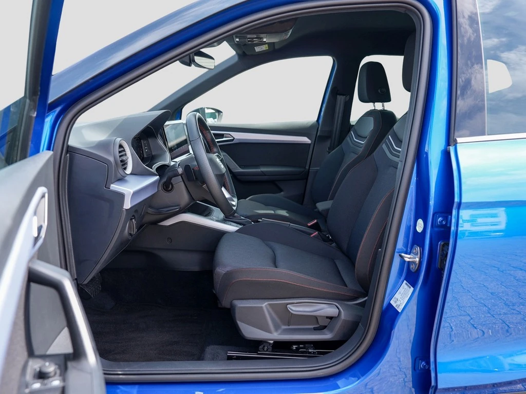 SEAT-Arona-image-19