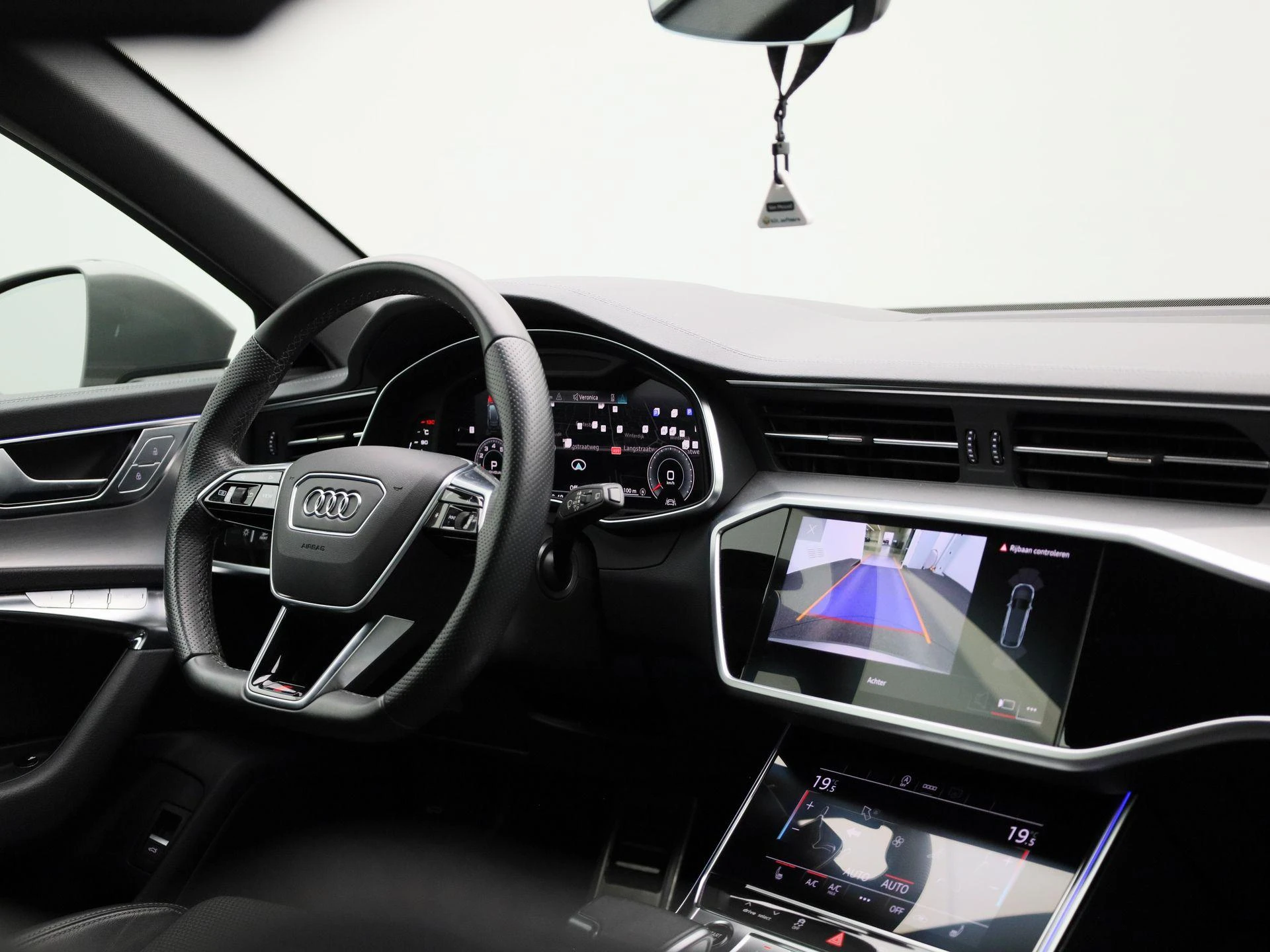 Audi-A6-image-39