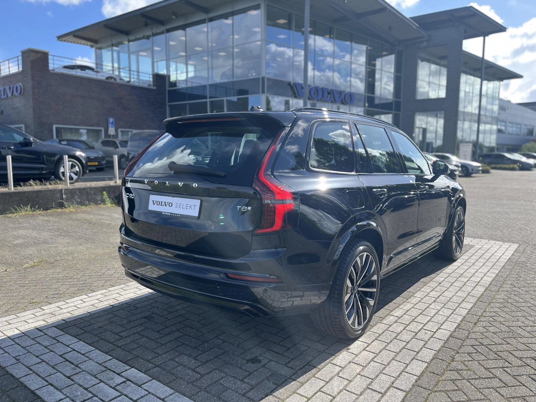 Volvo XC90 T8 Plug-in hybrid AWD Ultra Dark