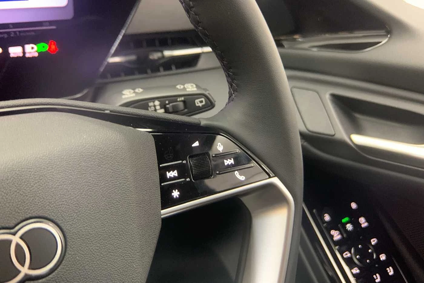 Audi-A6 Avant e-tron-image-18