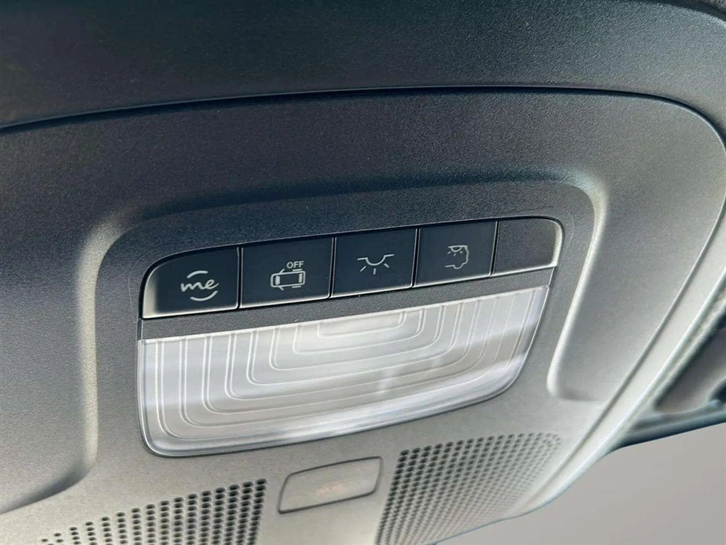 Mercedes-Benz-Sprinter-image-17