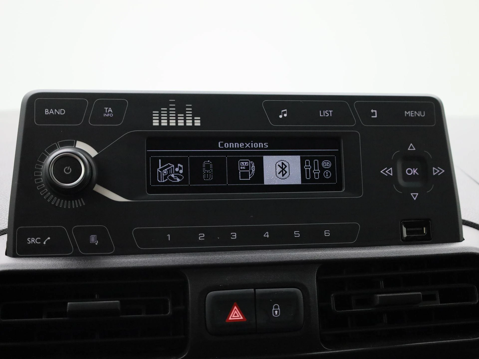 Peugeot-Partner-image-25
