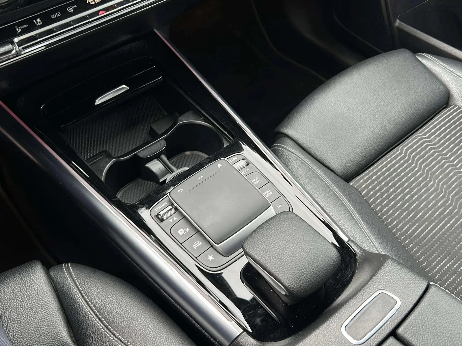 Mercedes-Benz-EQA-image-11