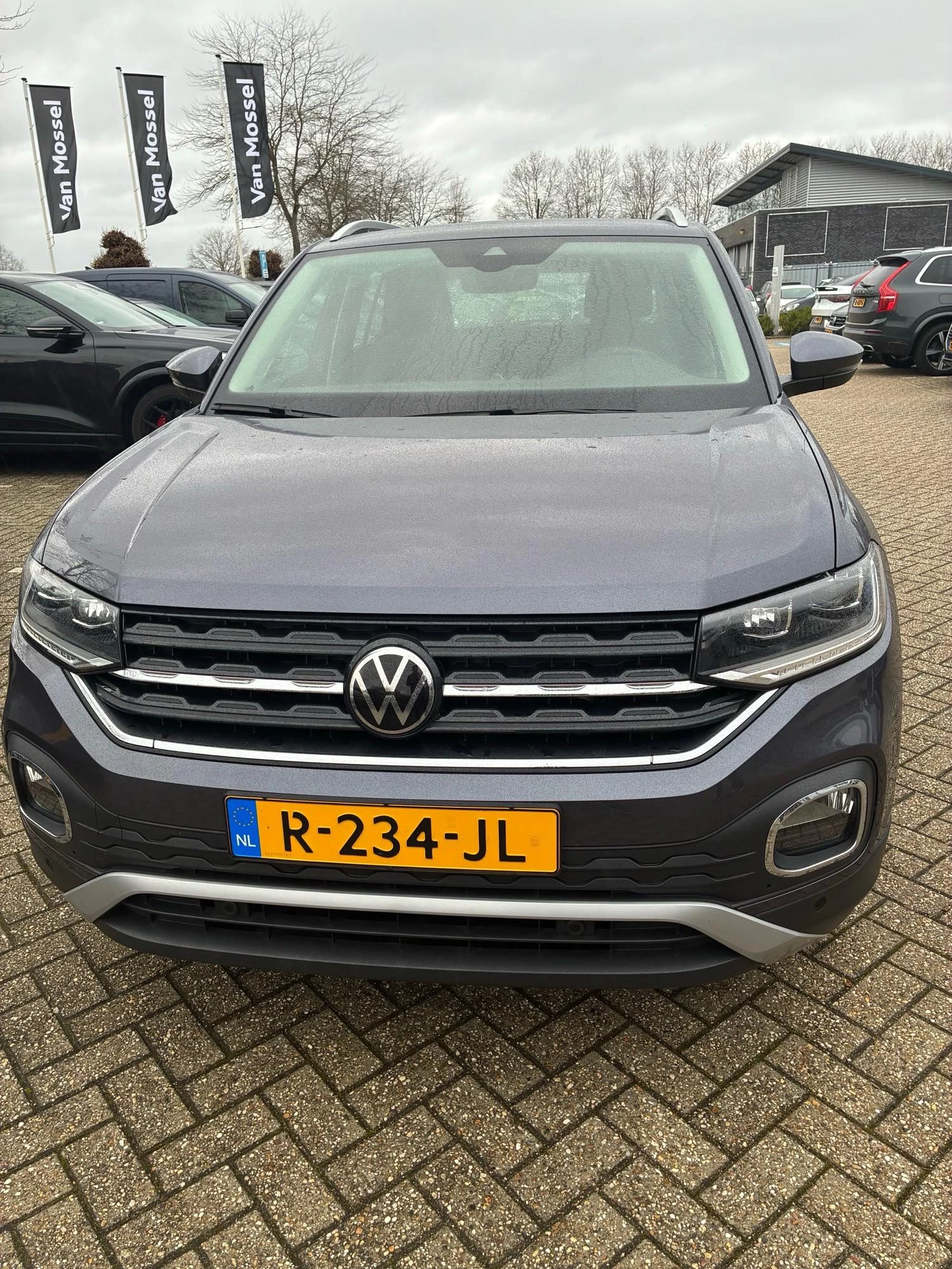 Volkswagen-T-Cross-image-3