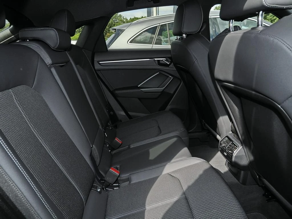 Audi-Q3-image-13