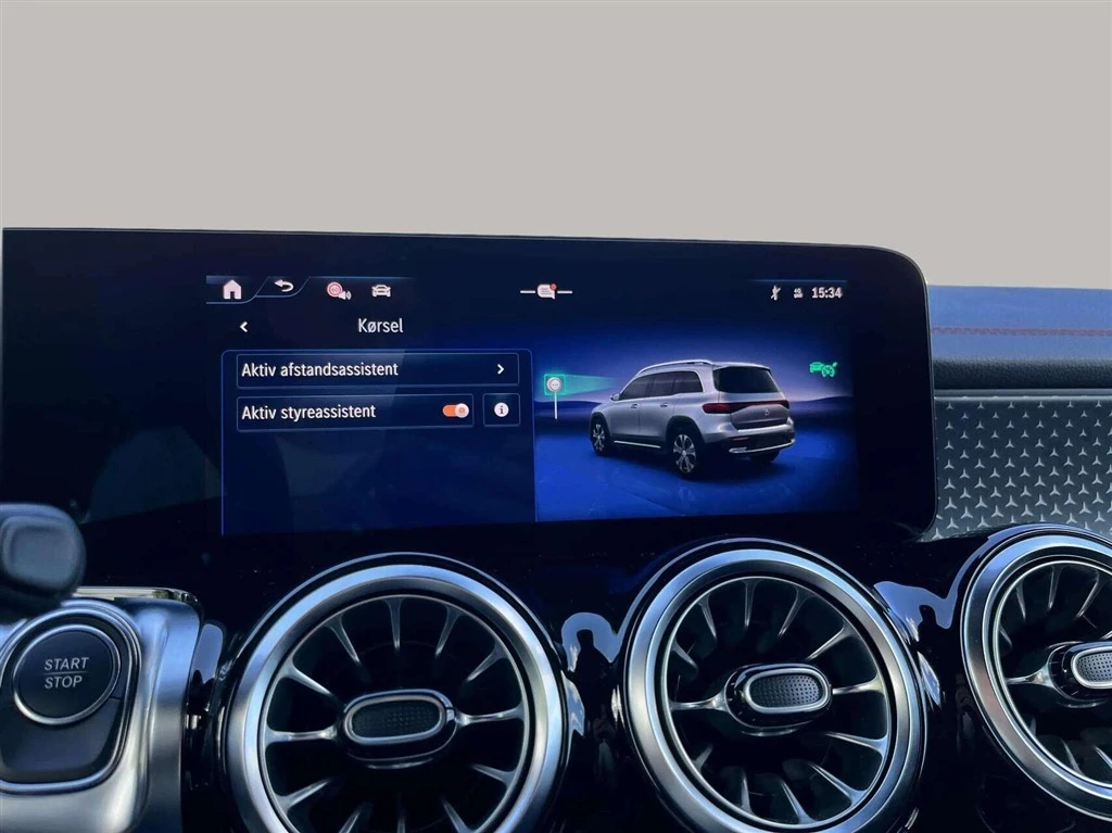 Mercedes-Benz-EQB-image-15