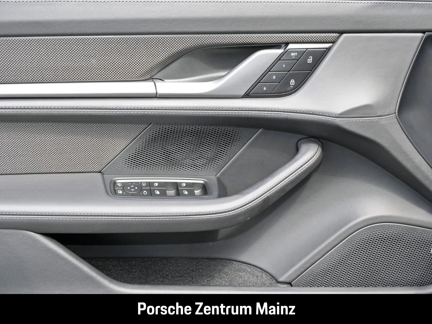 Porsche Taycan Turbo S InnoDrive PCCB PDCC LED-Matrix turbo s