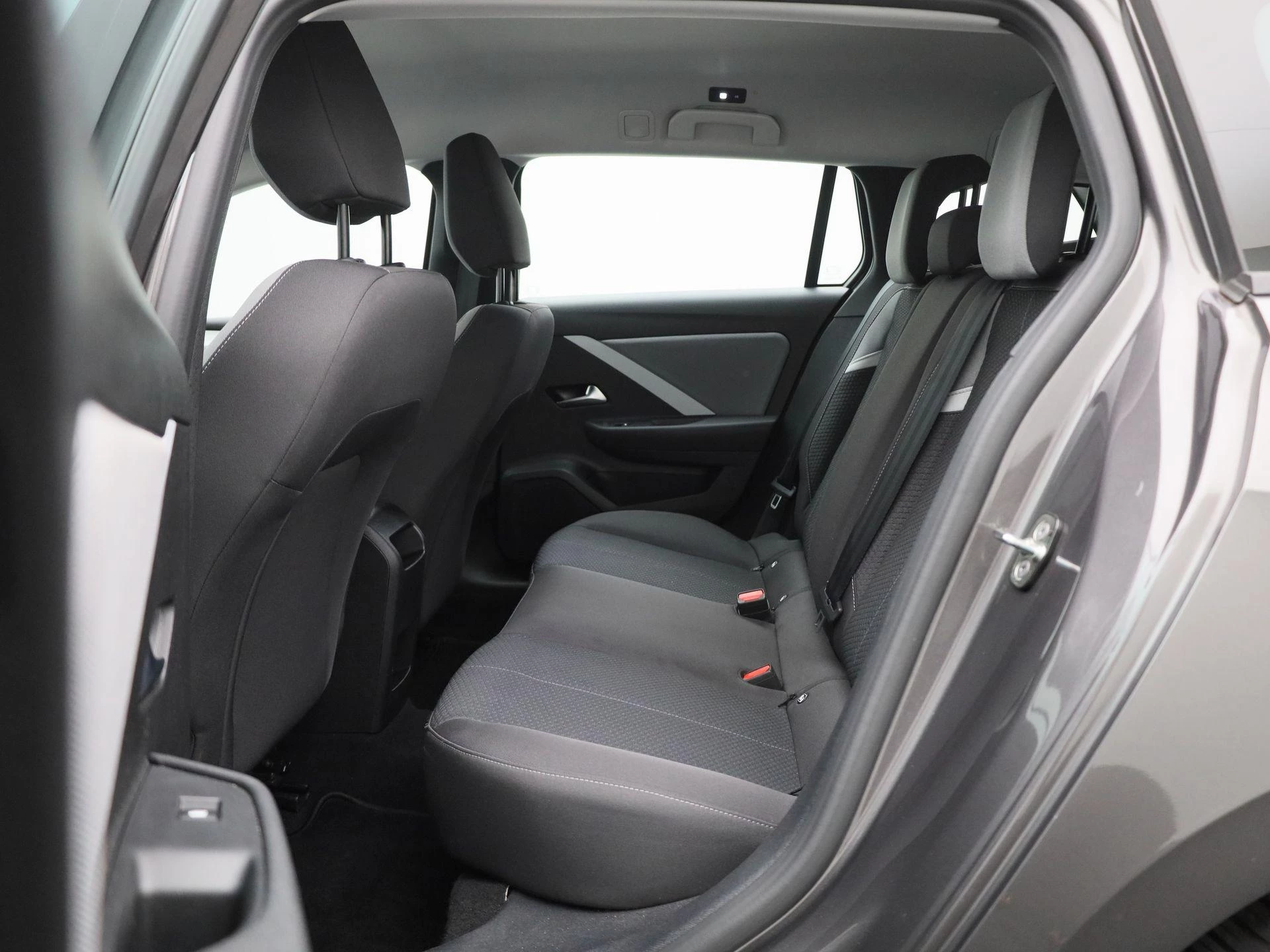 Opel-Astra-image-11