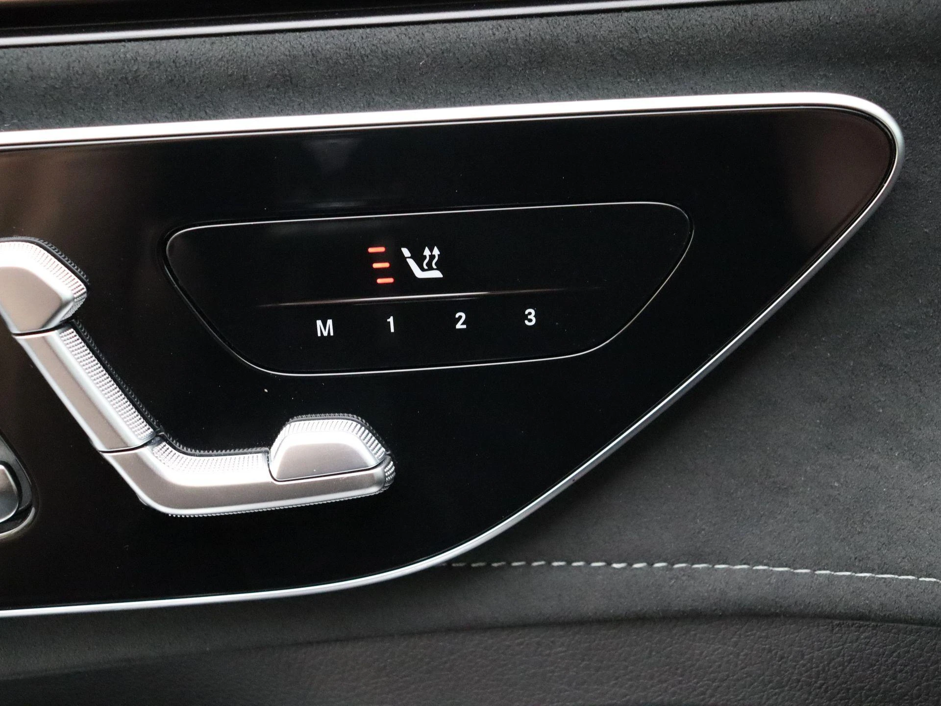 Mercedes-Benz-EQE-image-8
