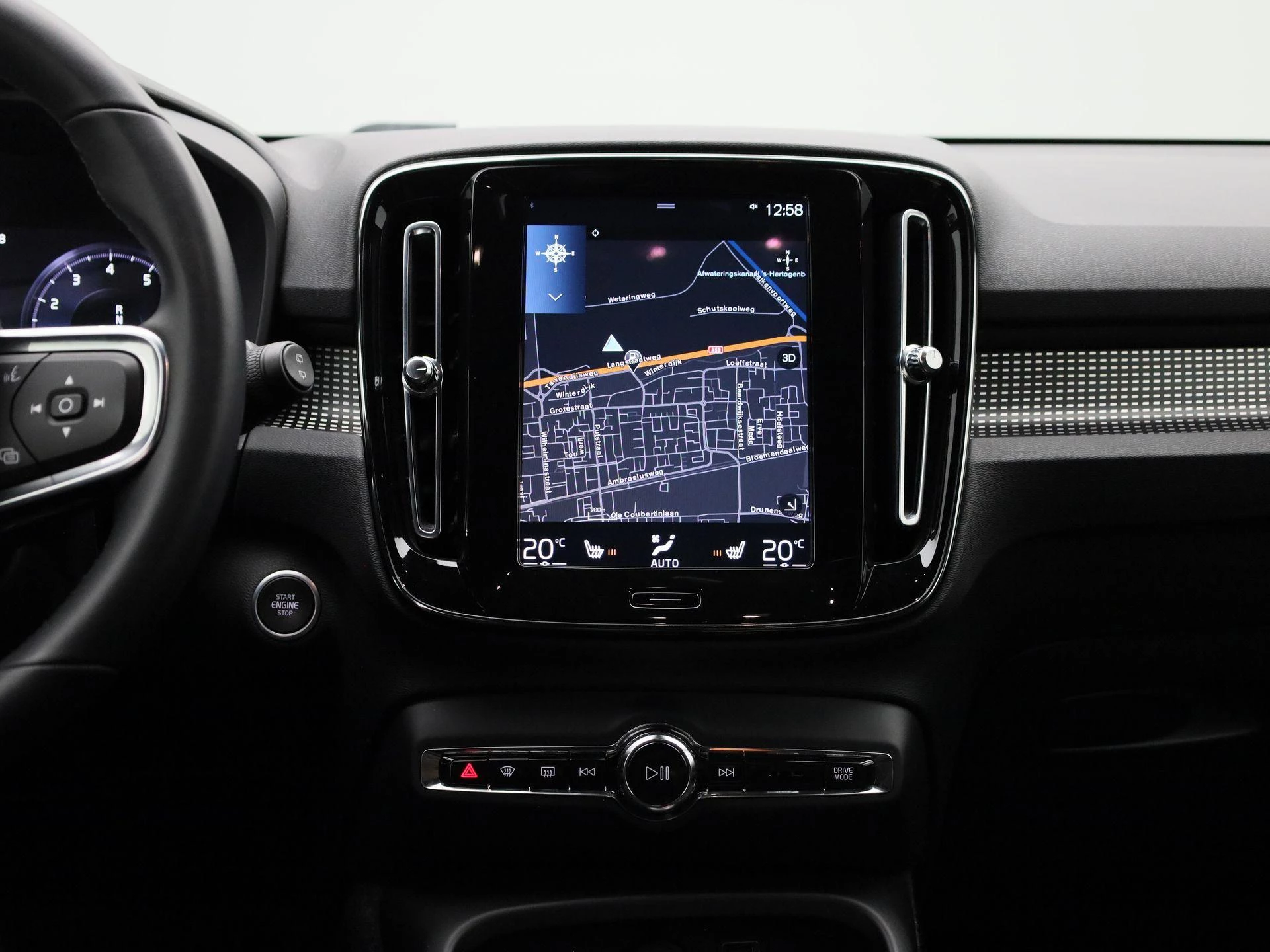 Volvo-XC40-image-8