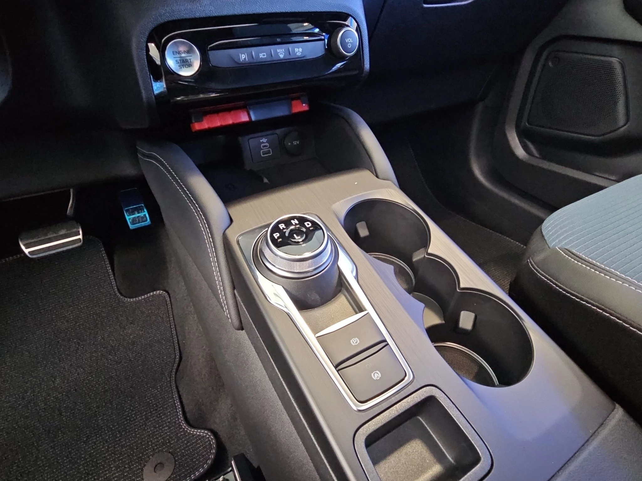 Ford Kuga BlueCruise Edition 2.5 Duratec Plug-in-Hybrid BlueCruis CVT Sports Utility Vehicle. 178 kW. 5-t