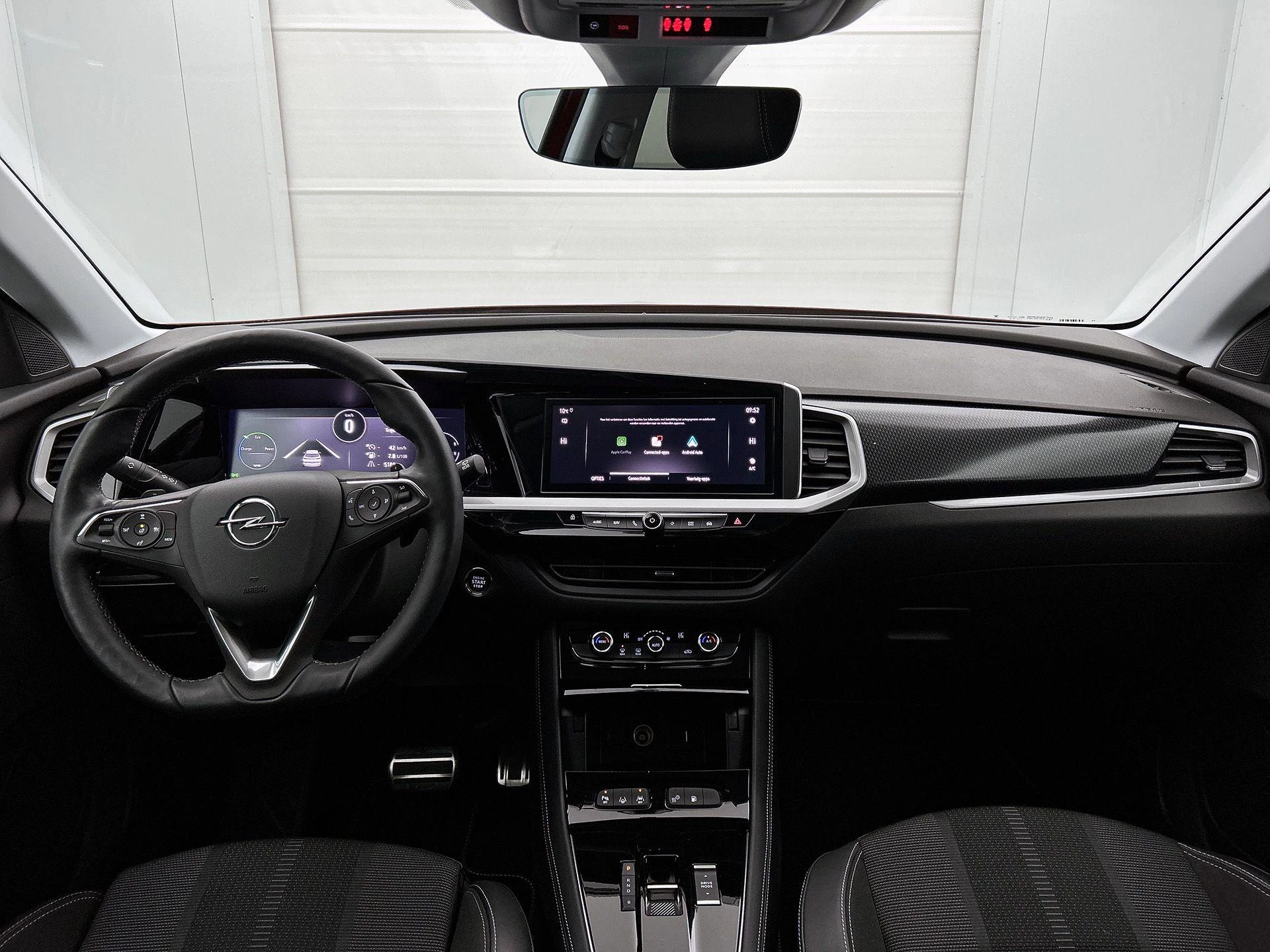 Opel-Grandland-image-18