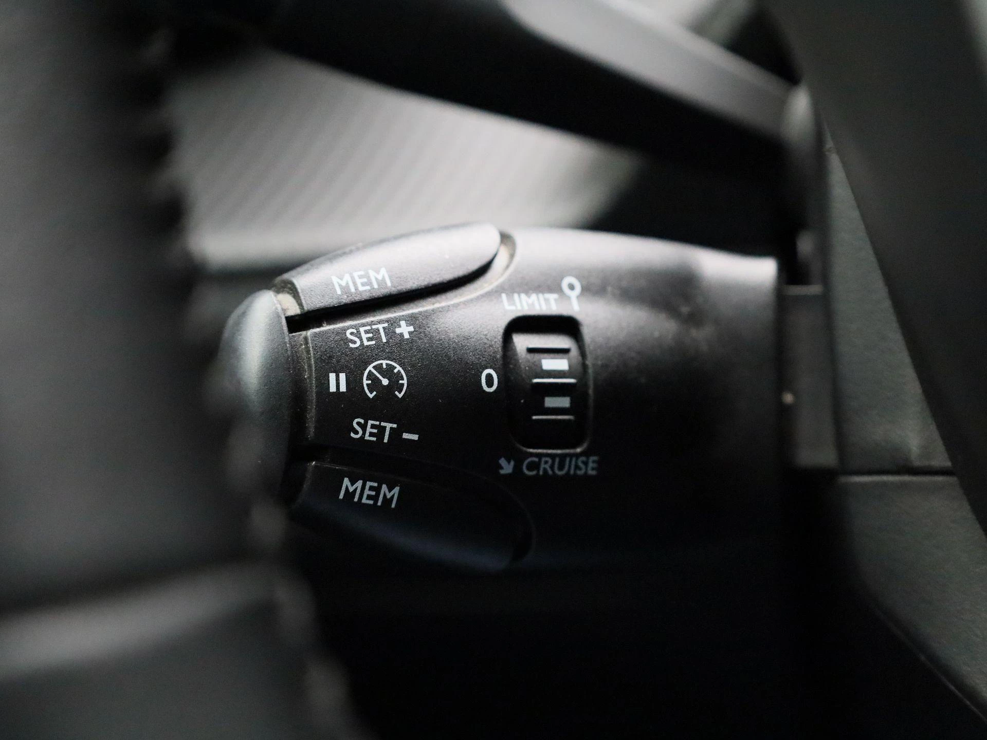 Peugeot-2008-image-25